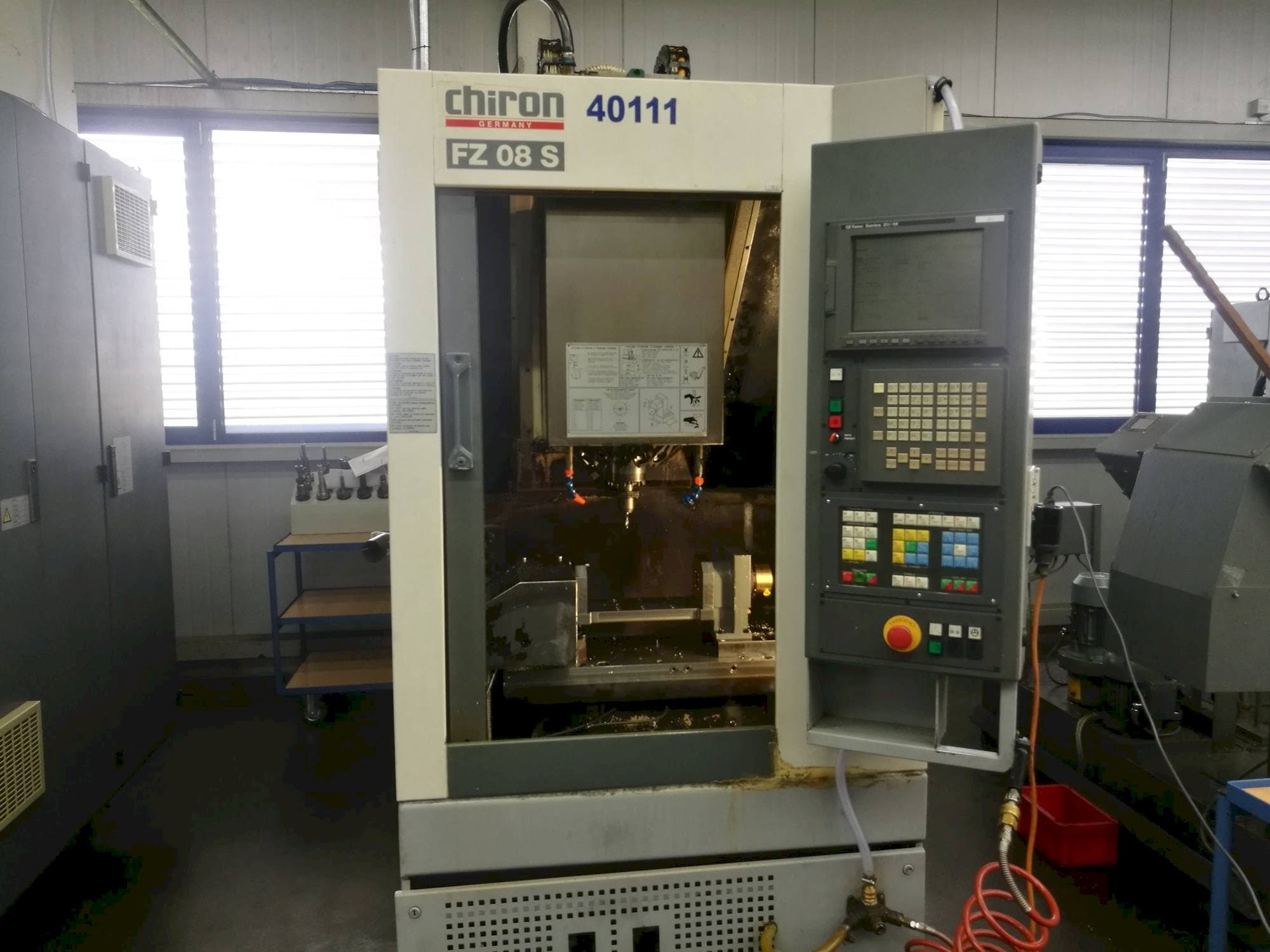 Vista Frontal  da CHIRON FZ08S  máquina