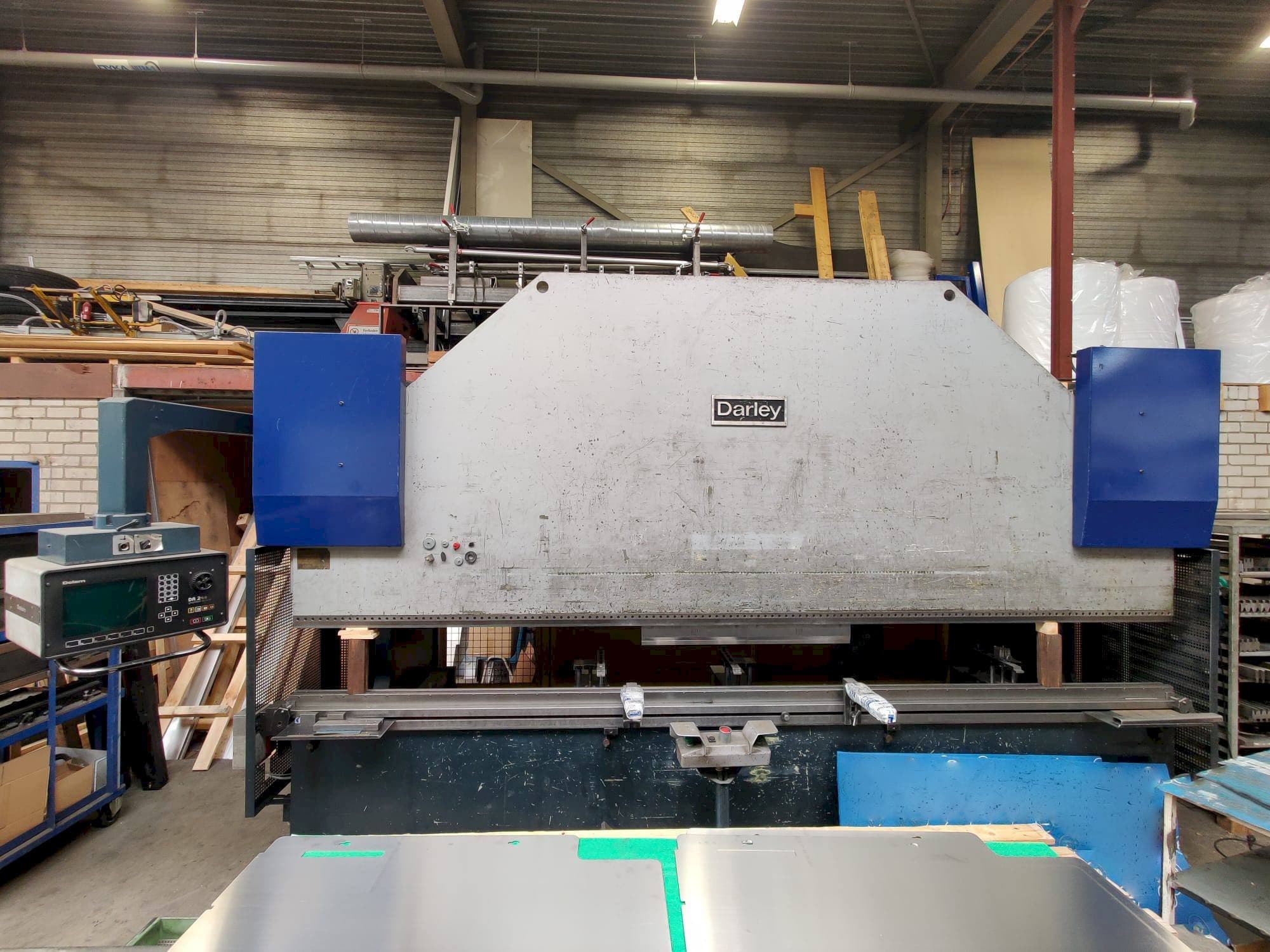 Vista Frontal  da Darley EHP150 43/37  máquina