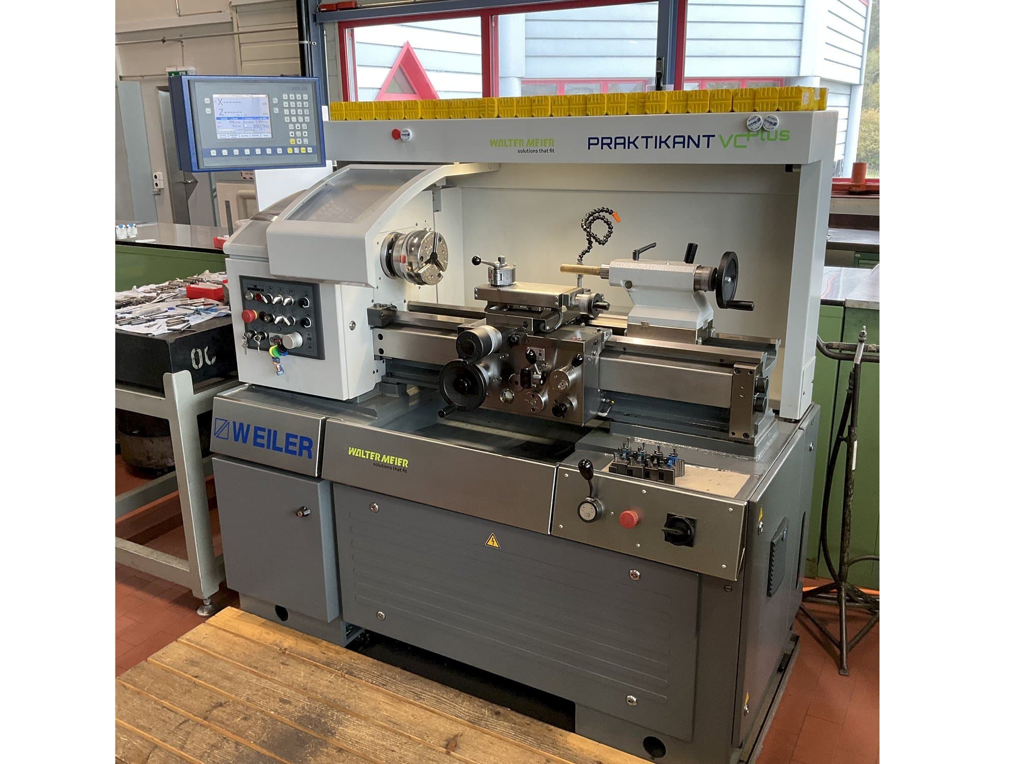 Vista Frontal  da Weiler Praktikant VCplus  máquina