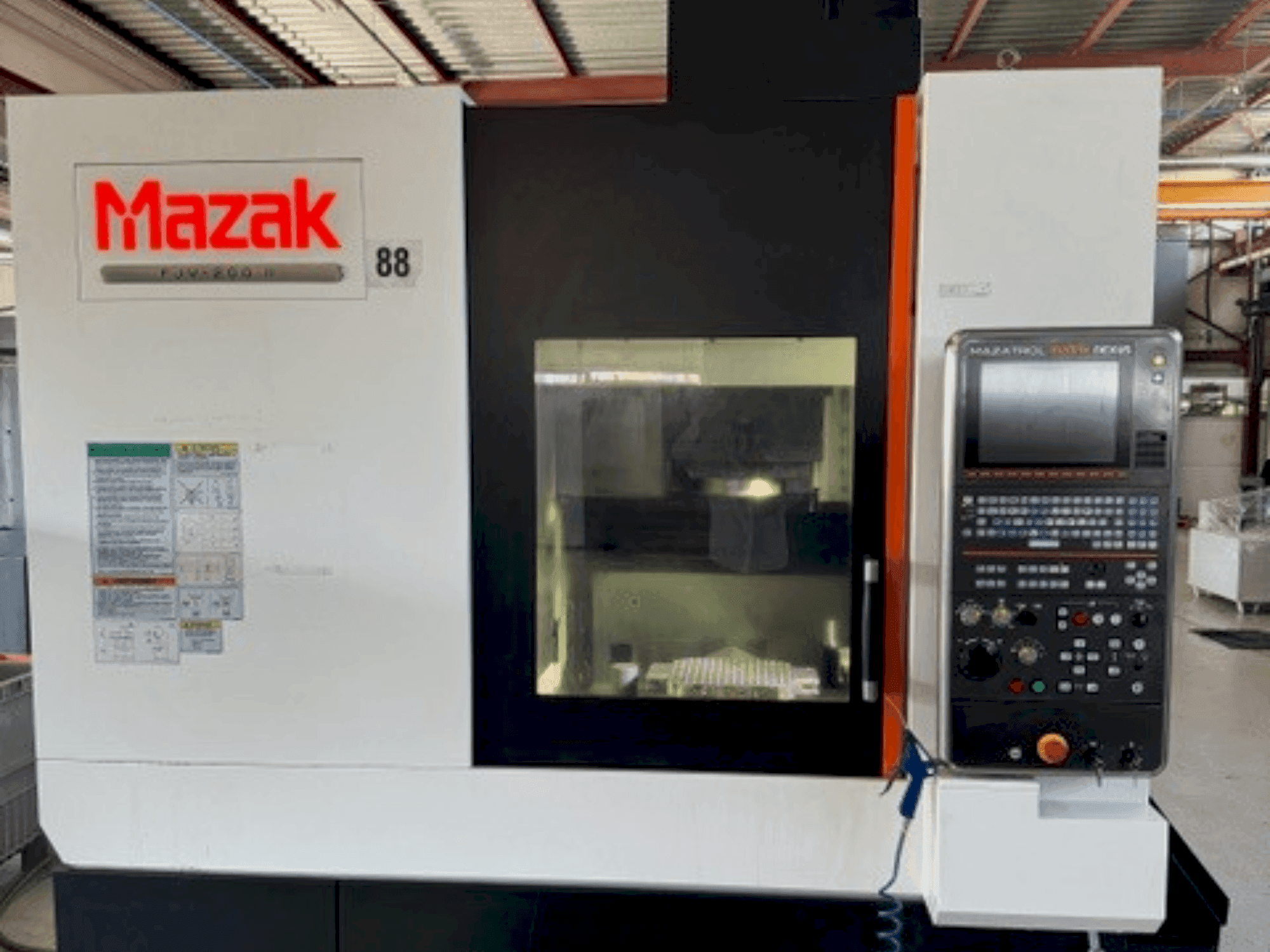 Vista Frontal  da Mazak FJV-200II  máquina
