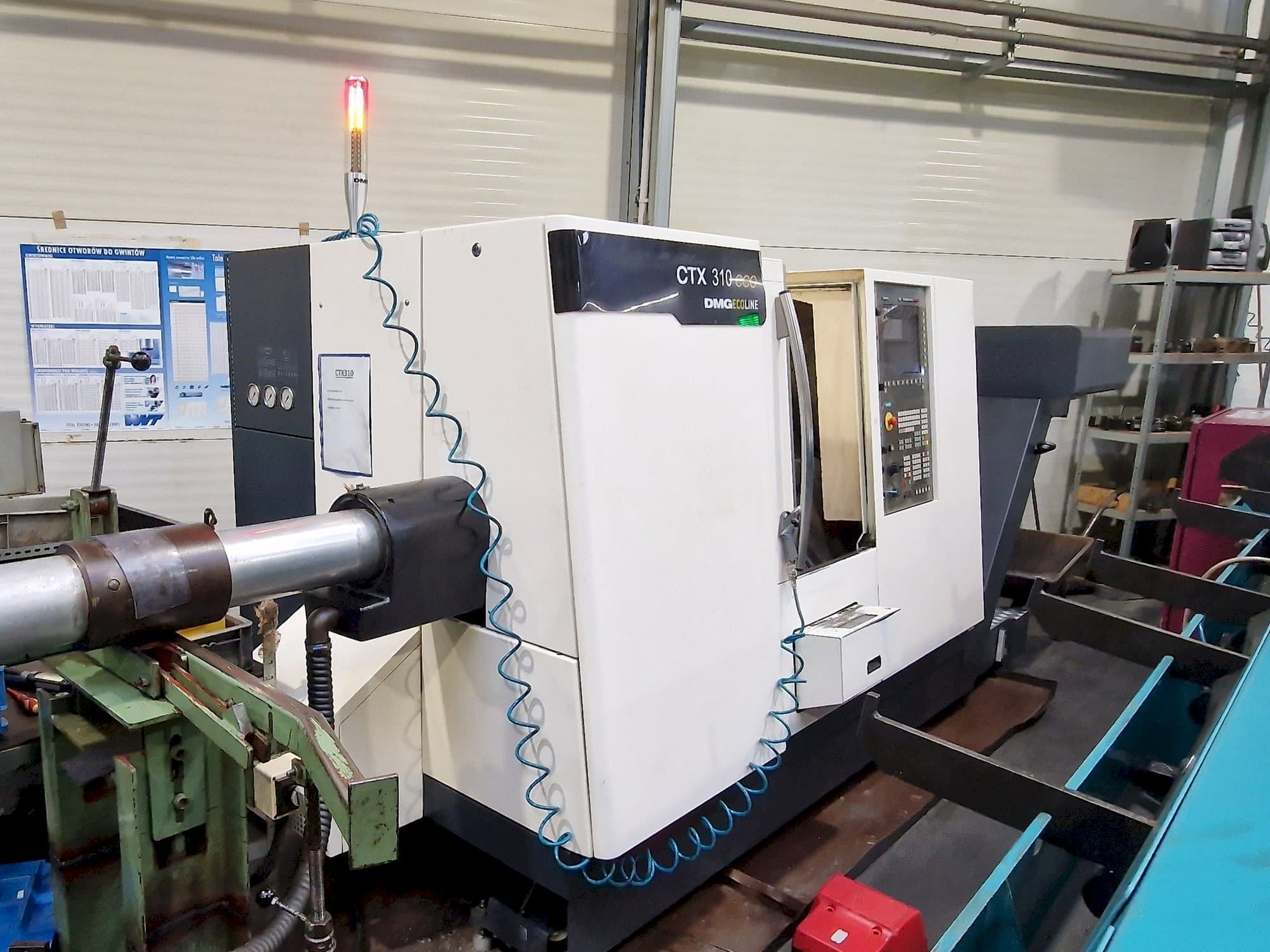 Vista Lateral Esquerda  da DMG CTX 310 ecoline  máquina