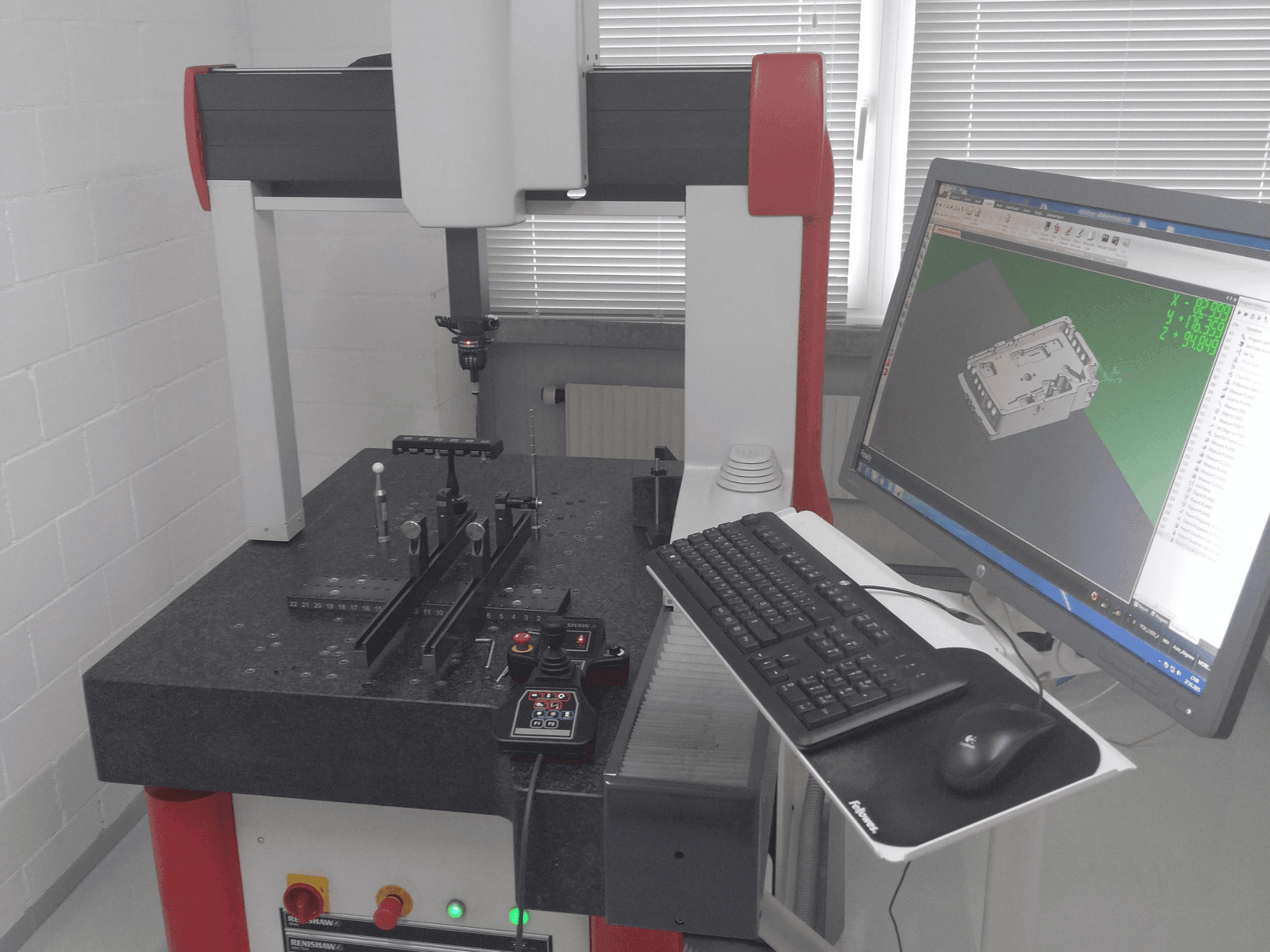 Vista Frontal  da Coord3 Ares 700  máquina