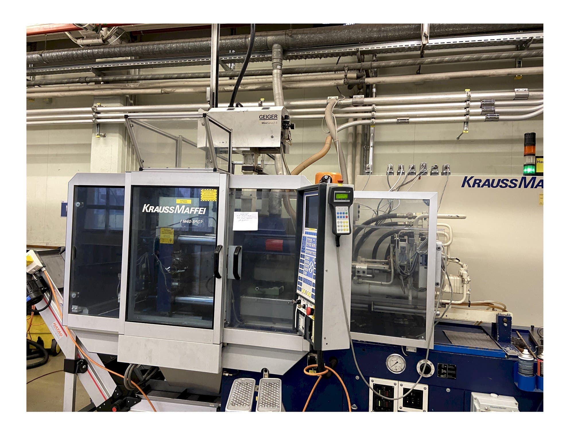 Vista Frontal  da Krauss Maffei 40-55 C2  máquina