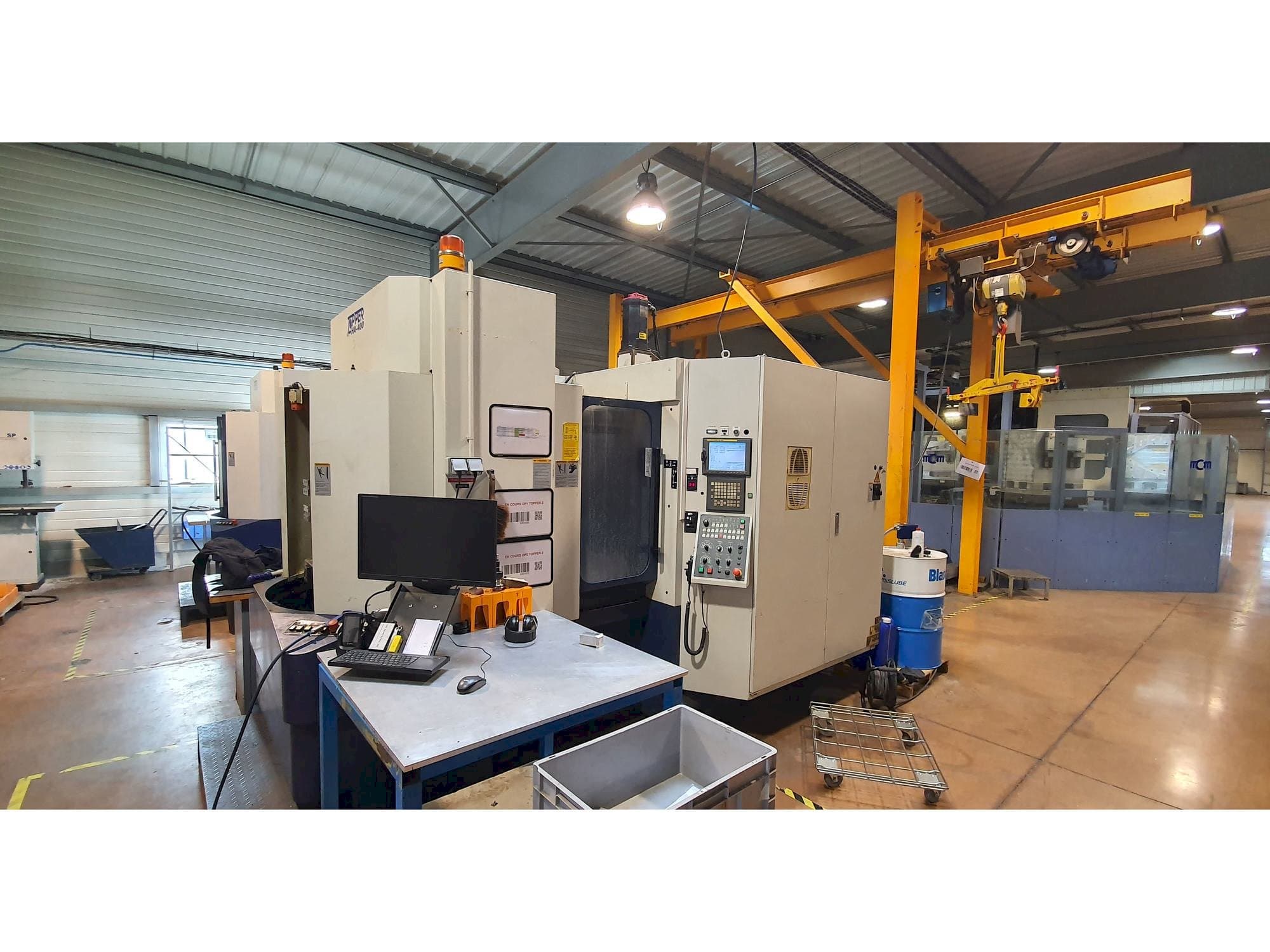 Vista Frontal  da Tongtai H400  máquina