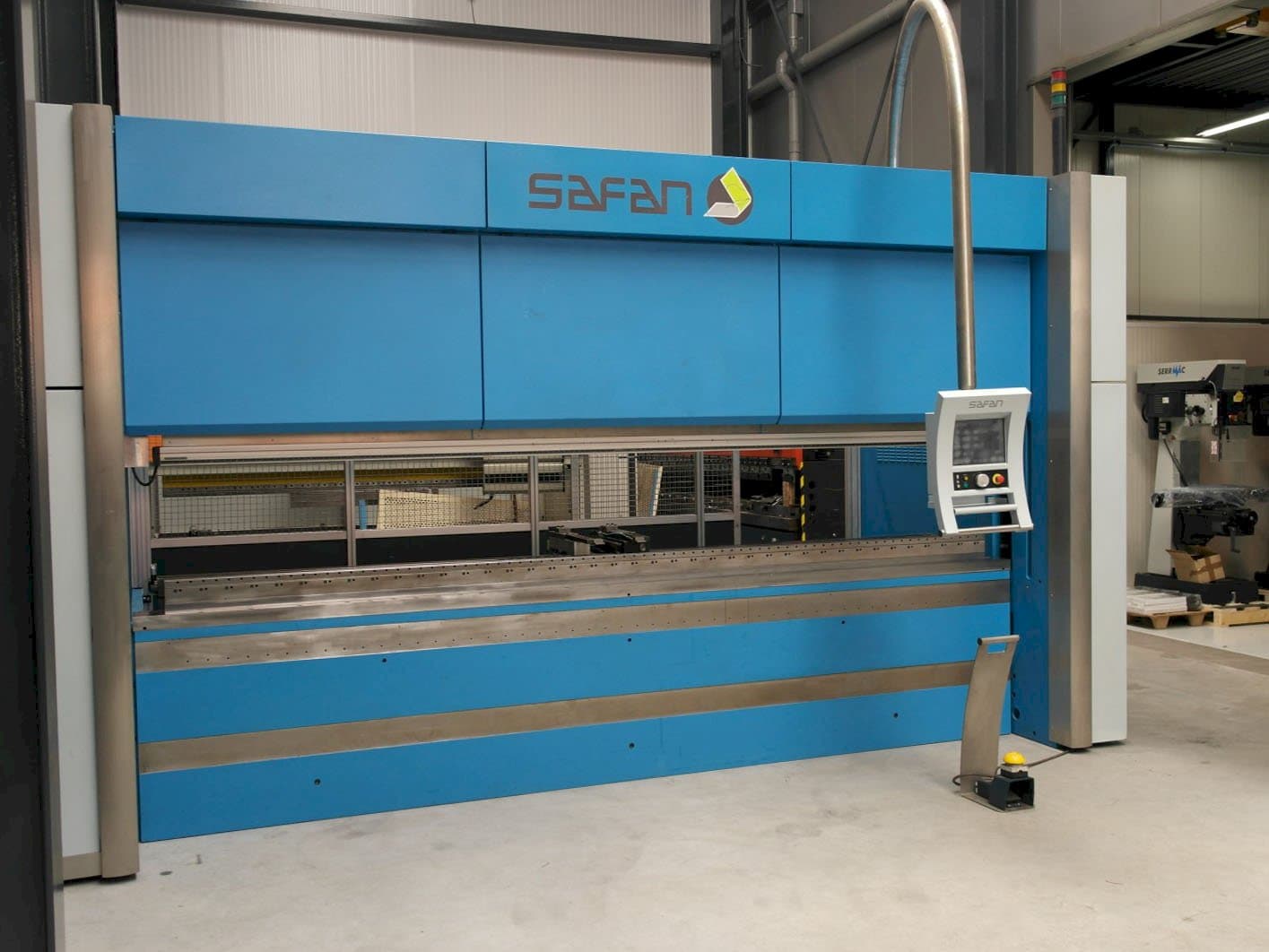 Vista Frontal  da Safan E-Brake 200-4100 TS 1  máquina