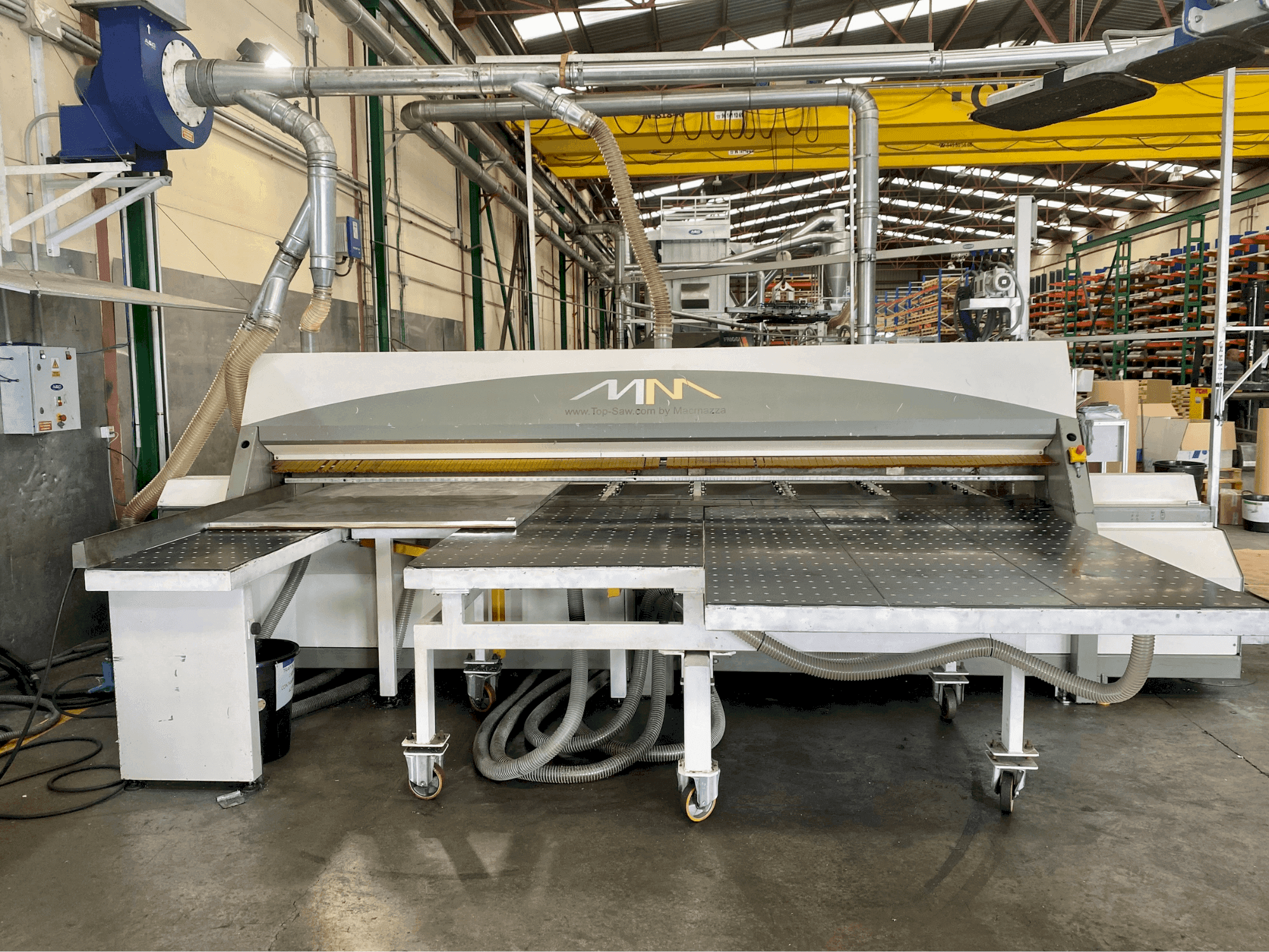 Vista Frontal  da MACMAZZA Top Saw  máquina