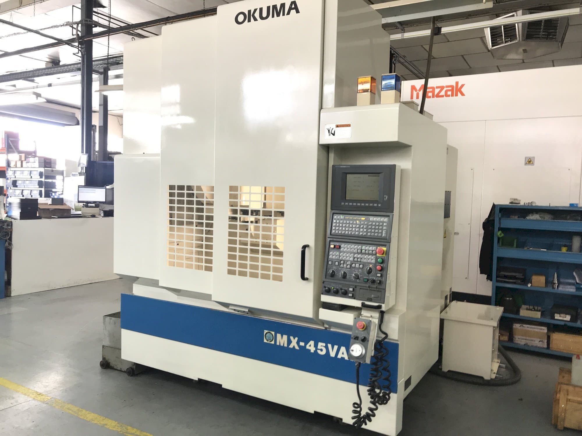 Vista Frontal  da Okuma Mx-45VAE  máquina