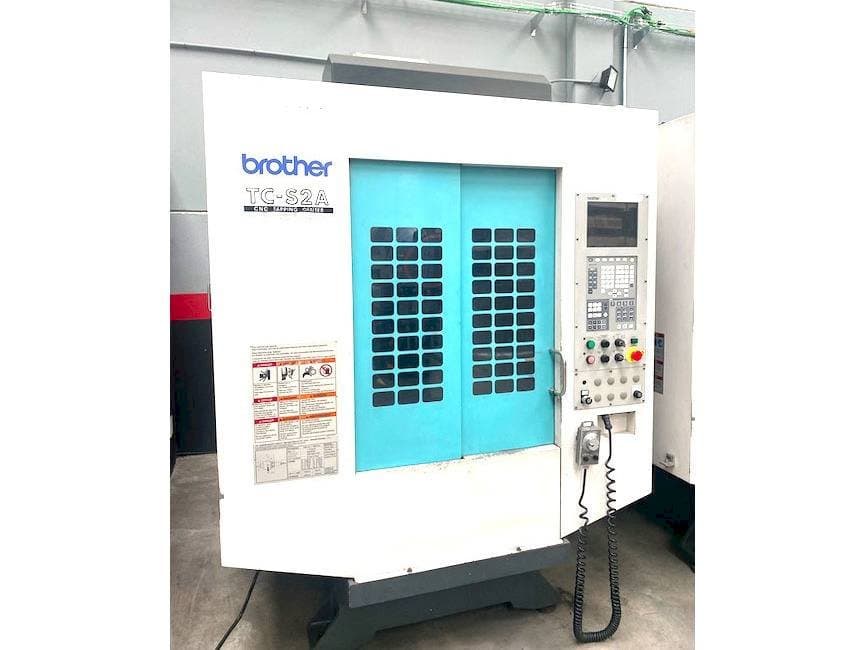 Vista Frontal  da Brother TC-S2A  máquina