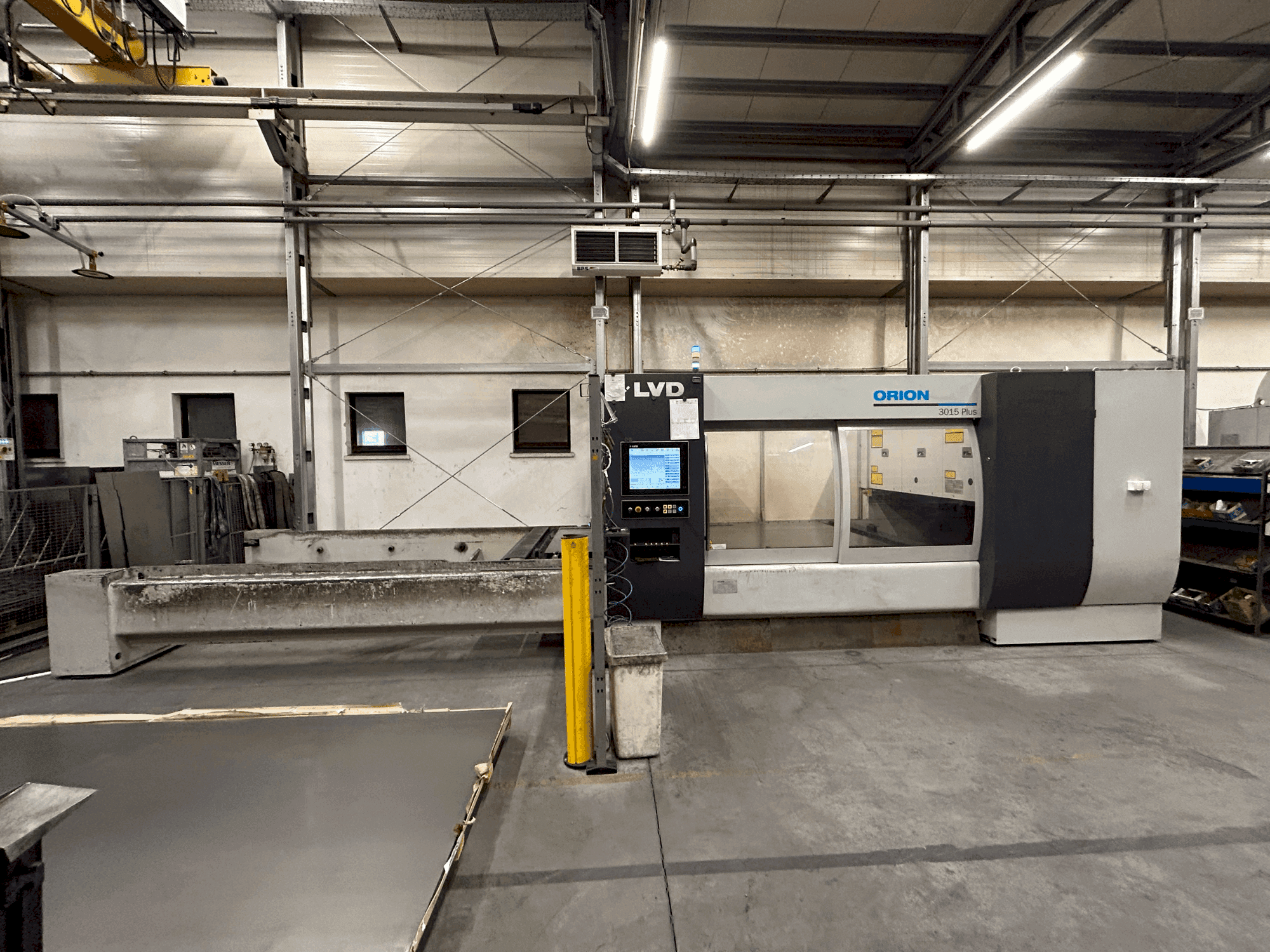 Vista Frontal  da LVD Orion 3015 Plus  máquina