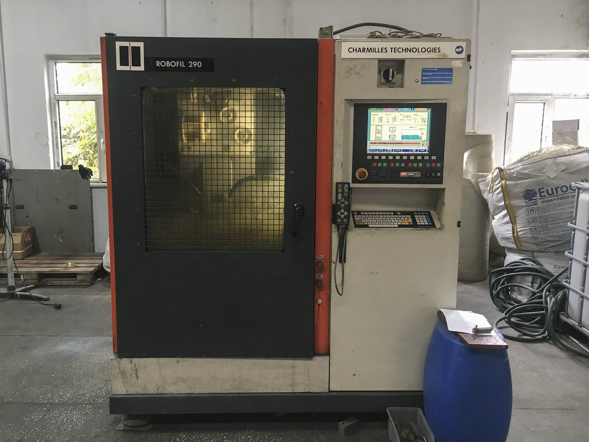 Vista Frontal  da CHARMILLES ROBOFIL 290  máquina