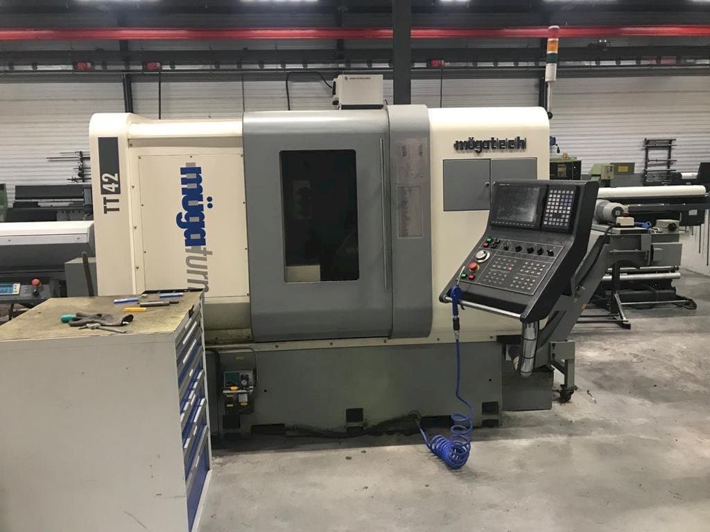 Vista Frontal  da Muga TT-42  máquina