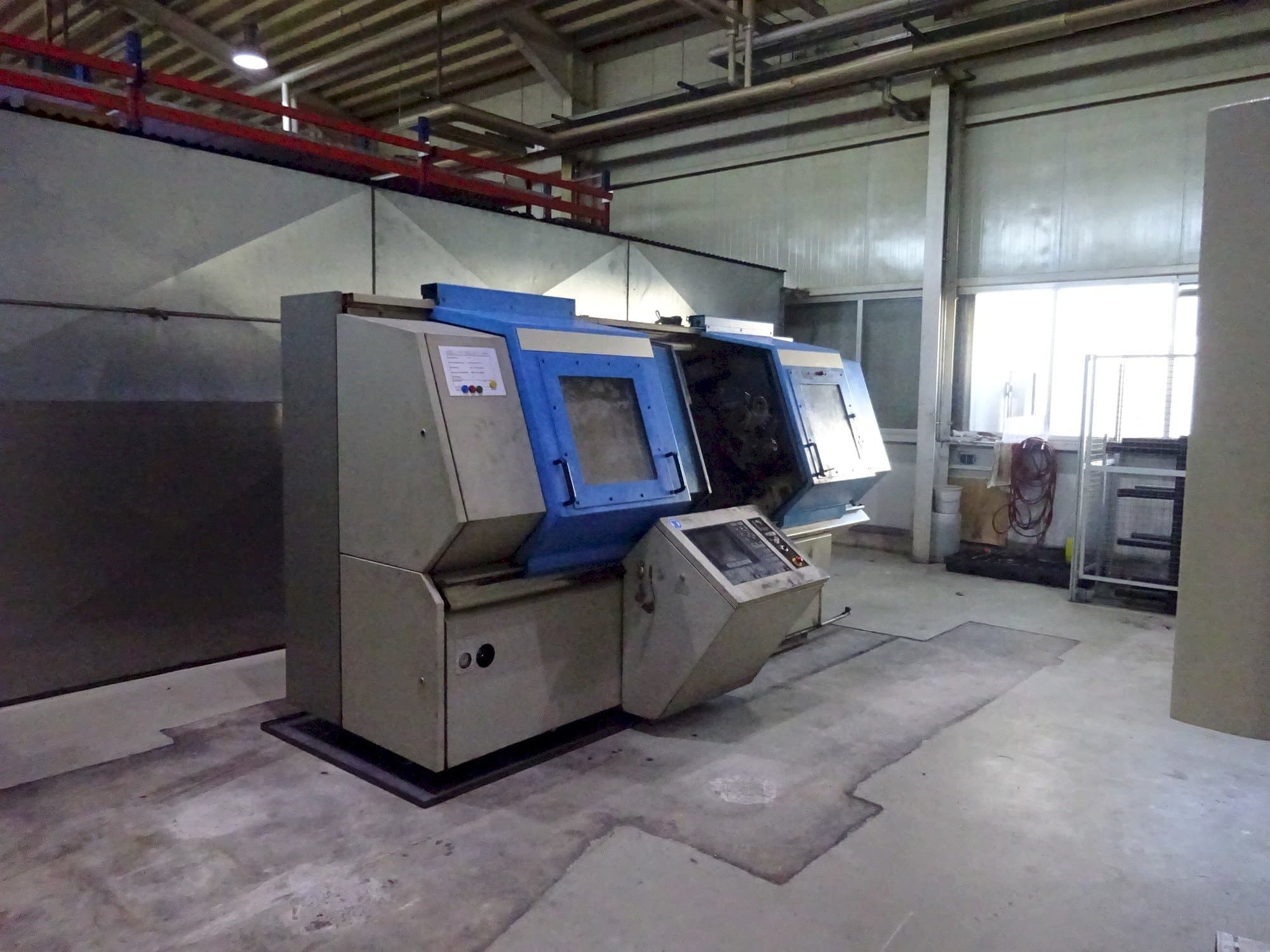 Vista Frontal  da BOEHRINGER VDF 180 C  máquina