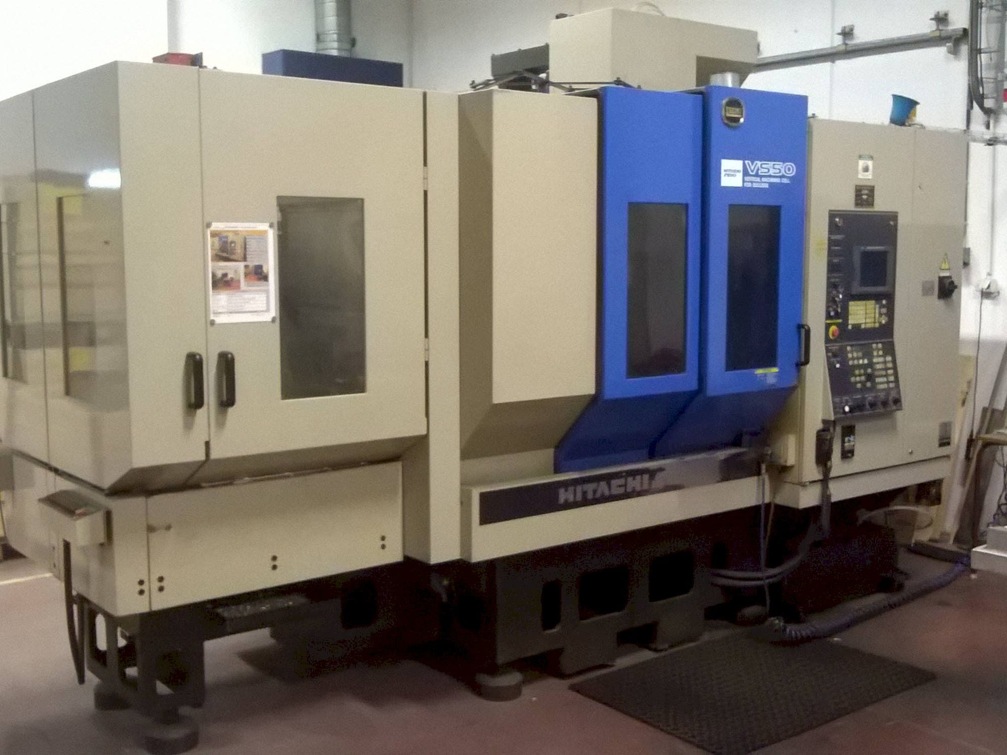 Vista Frontal  da Hitachi VS 50  máquina