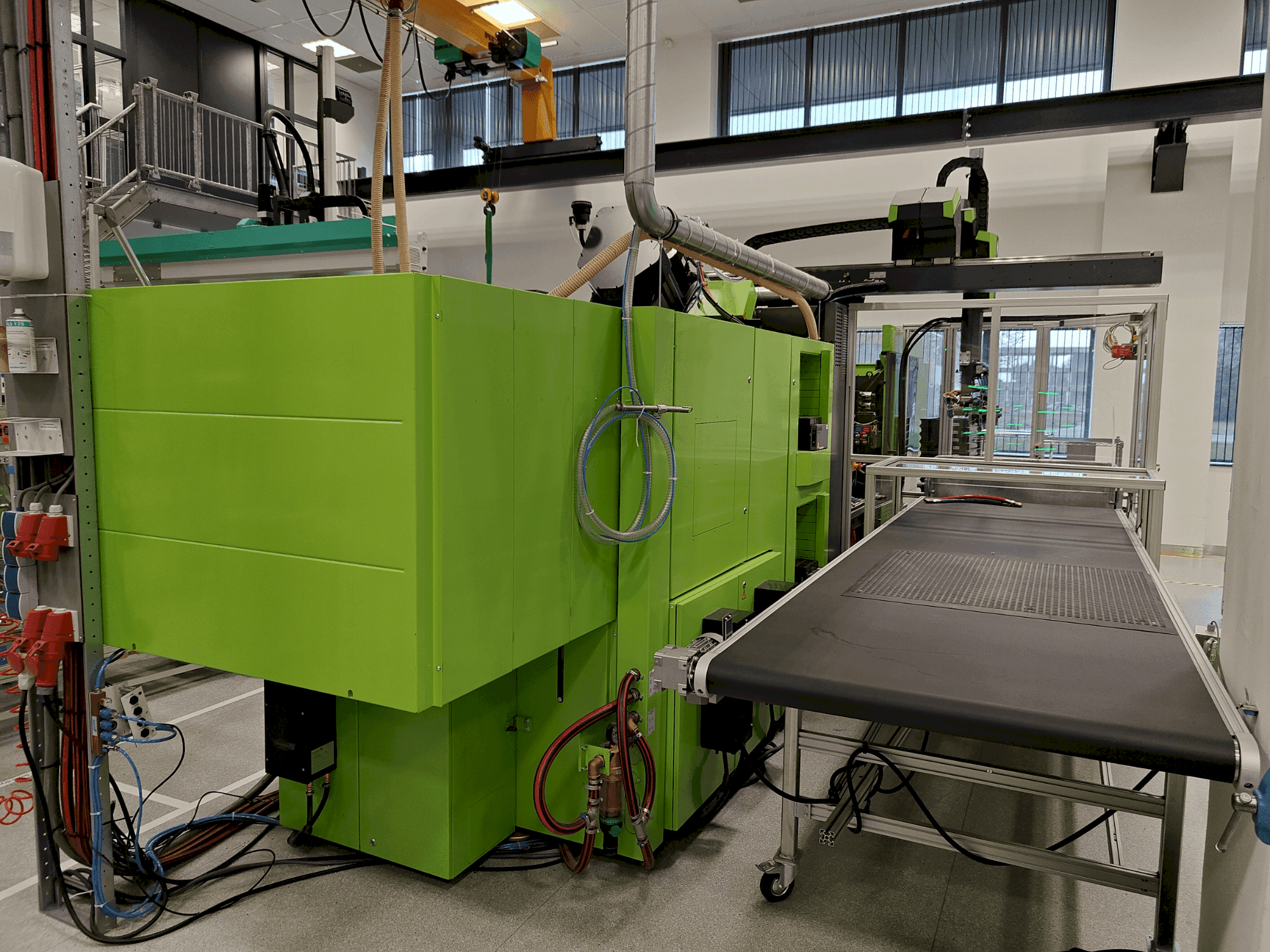 Vista Frontal  da Engel e-victory 740H/50W/220 combi + Viper 20  máquina