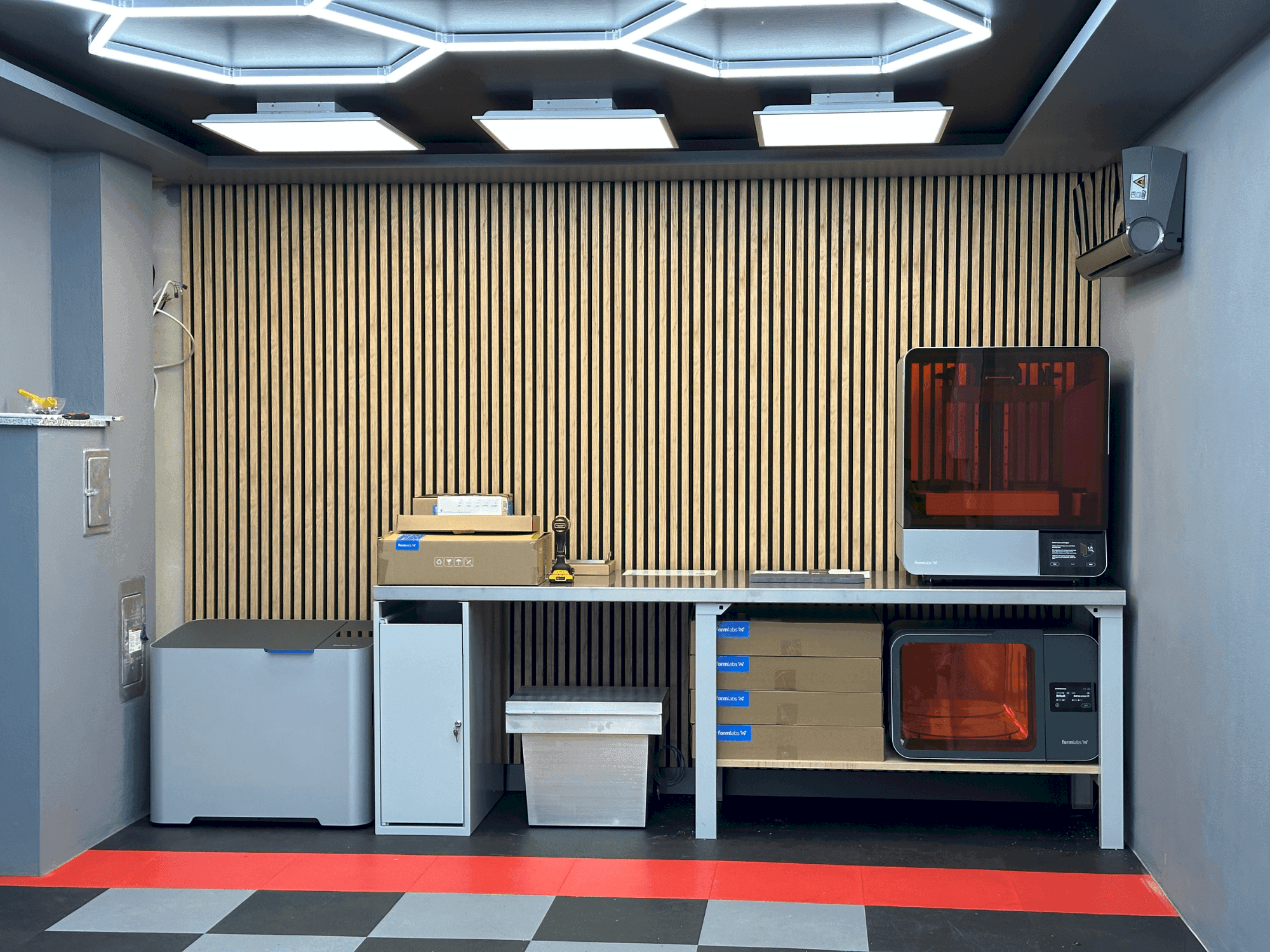 Vista Frontal  da FORMLABS 4L  máquina