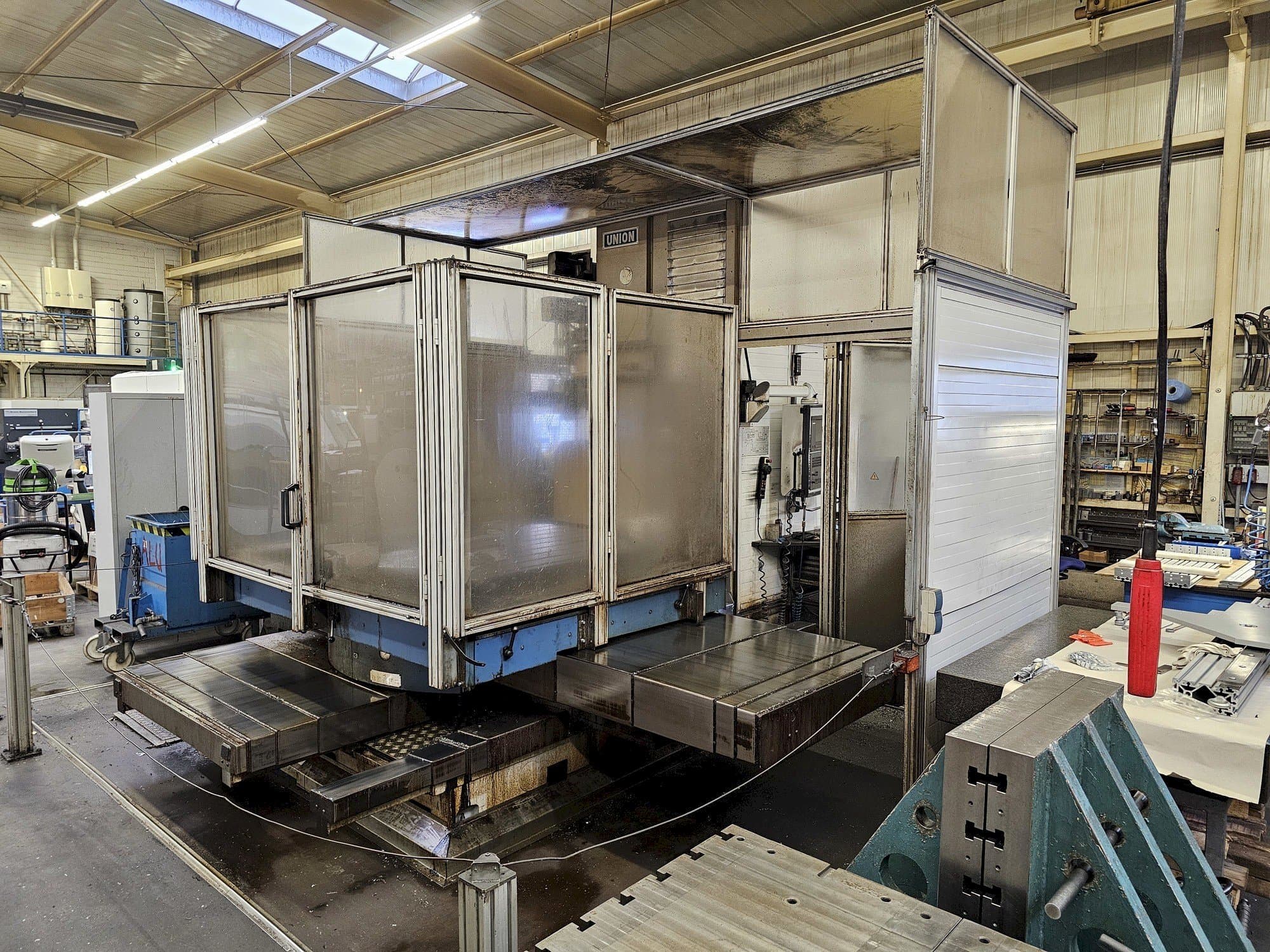 Vista Frontal  da UNION TC 110  máquina