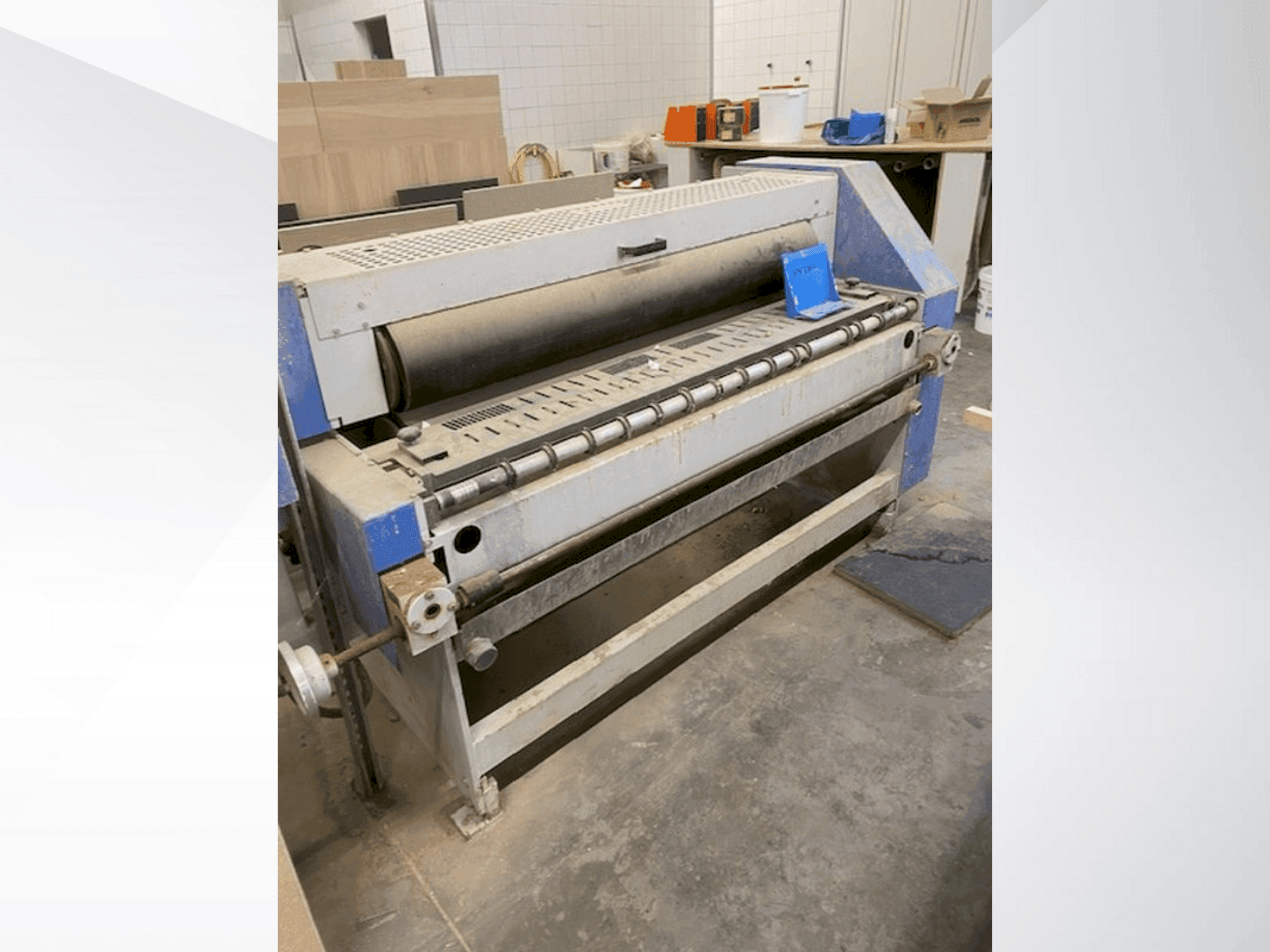 Vista Frontal  da HYMMEN TLA  máquina