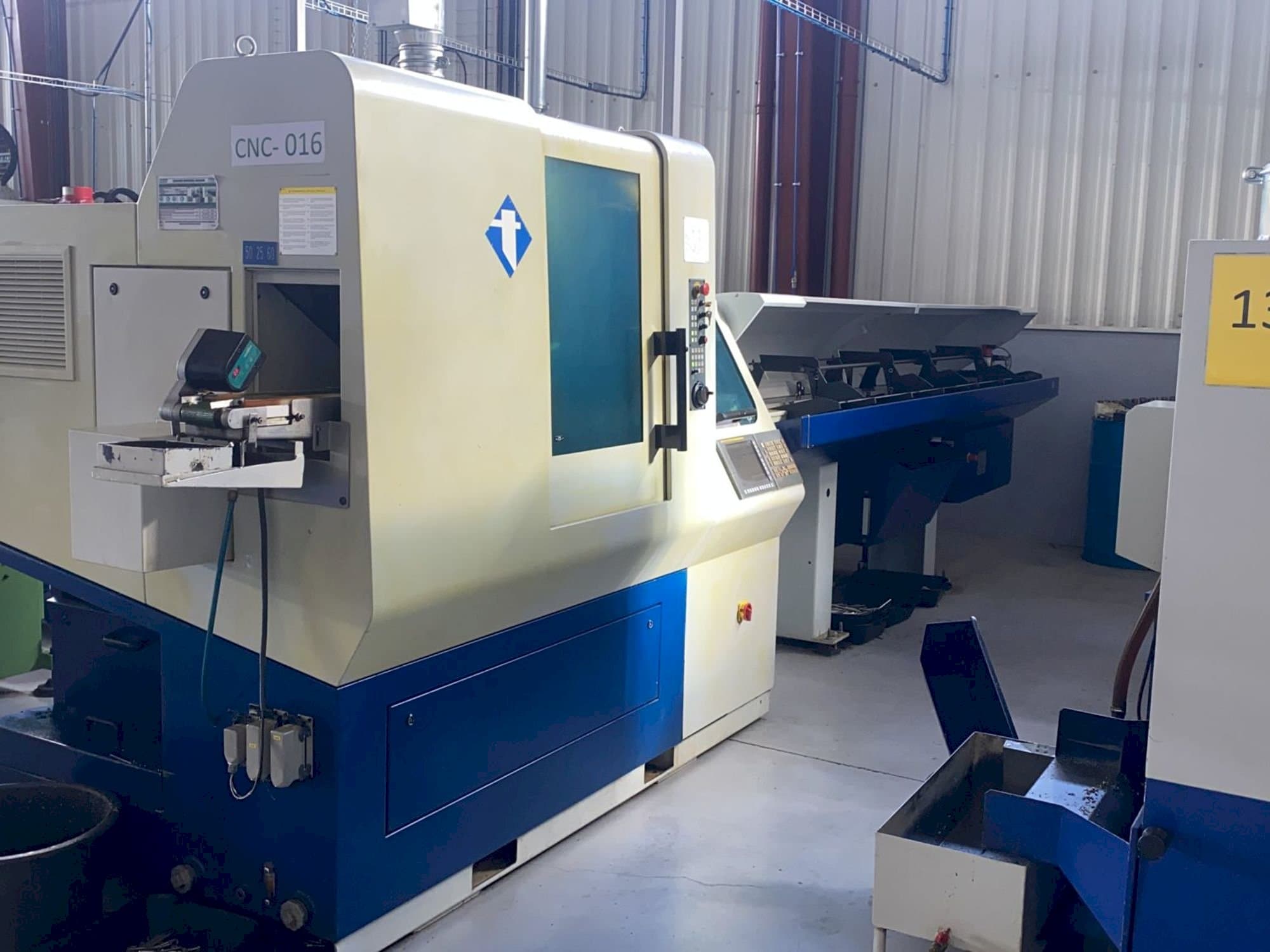 Vista Frontal  da Tornos DECO 20S  máquina