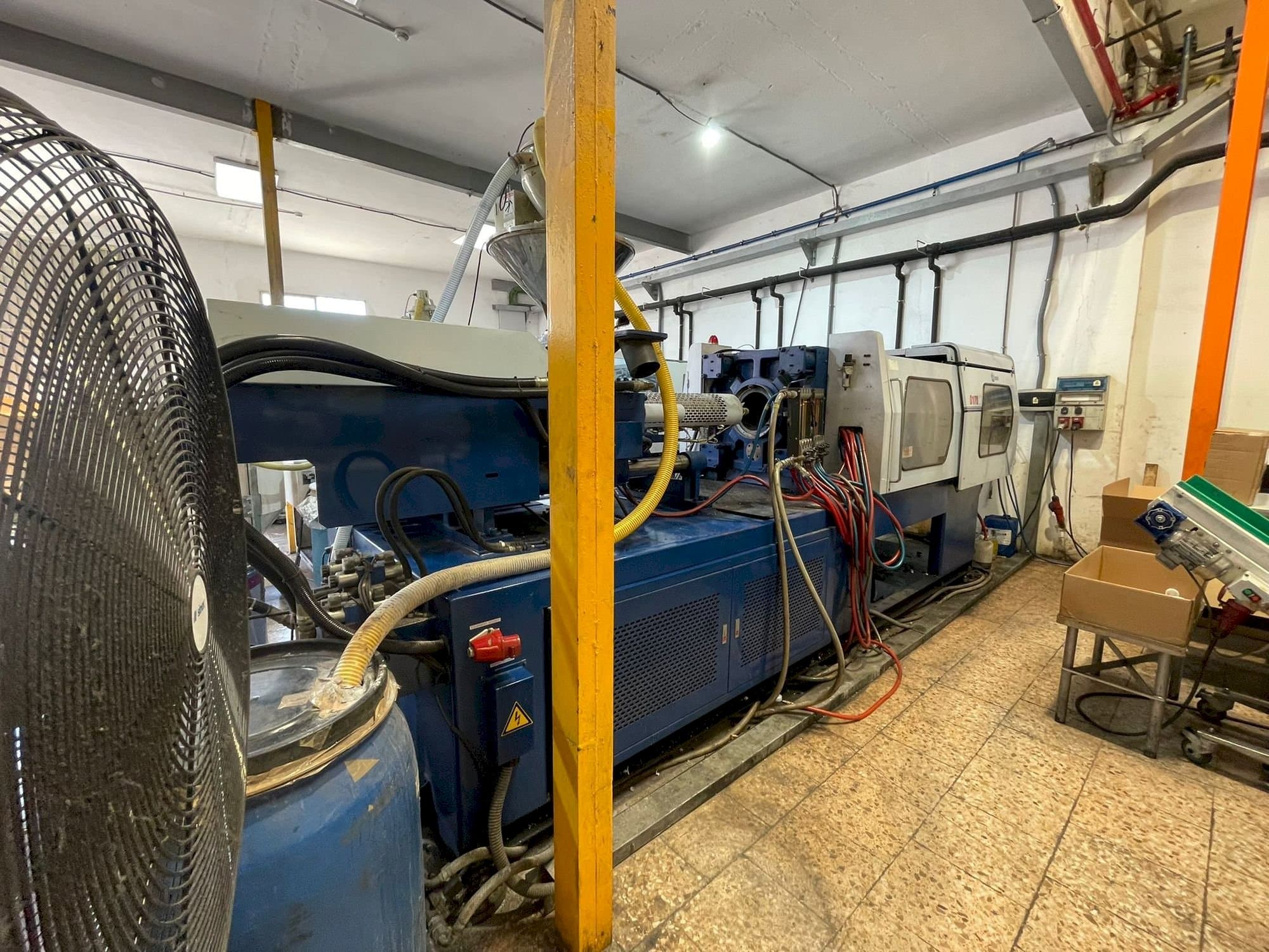 Vista Lateral Esquerda  da Euroinj D170  máquina