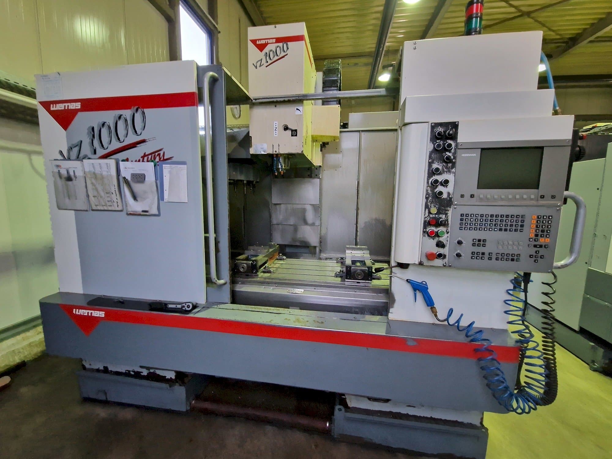 Vista Frontal  da WEMAS VZ 1000  máquina