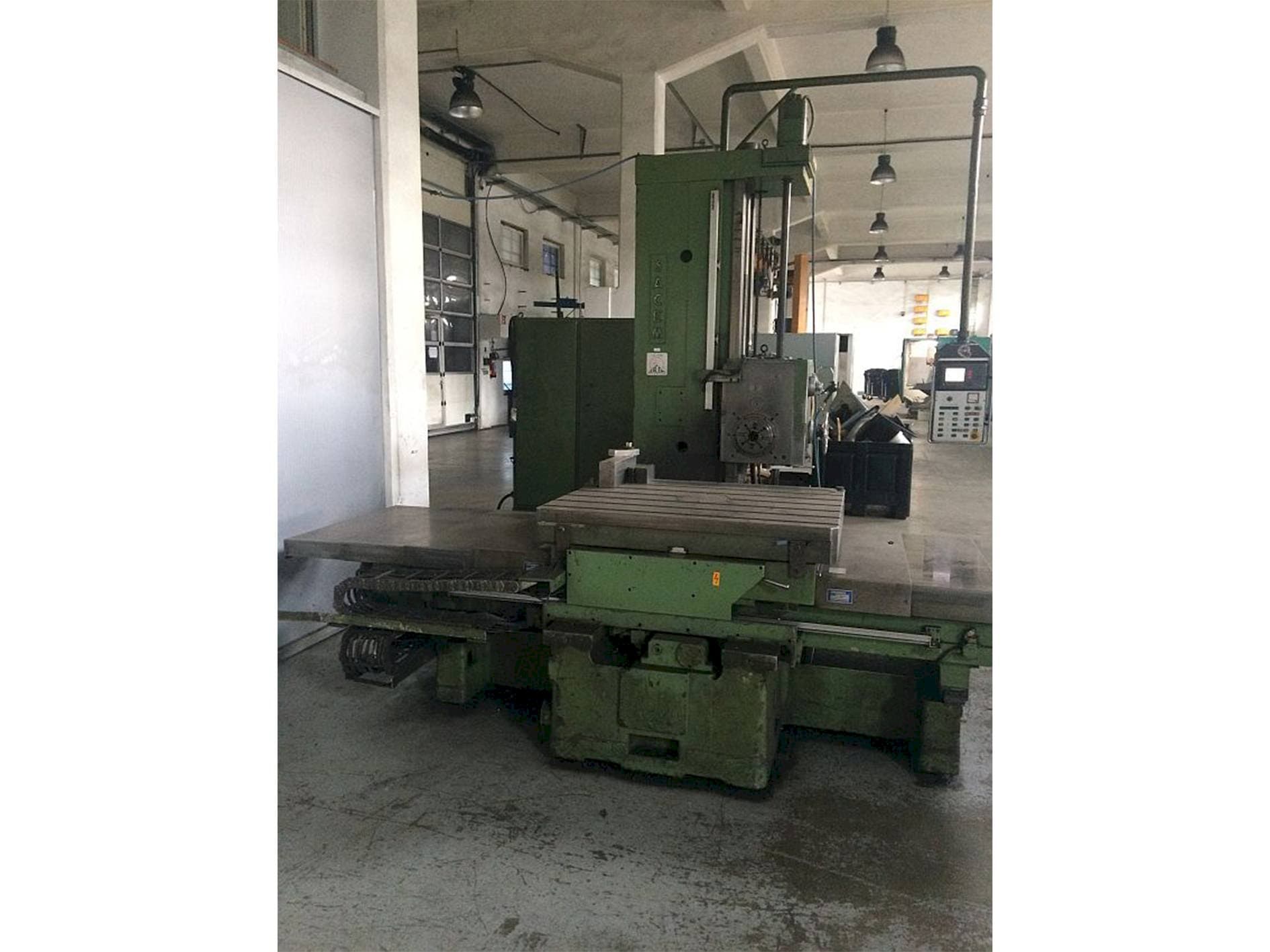 Vista Frontal  da Sacem									 MST-XC/110 A/C  máquina