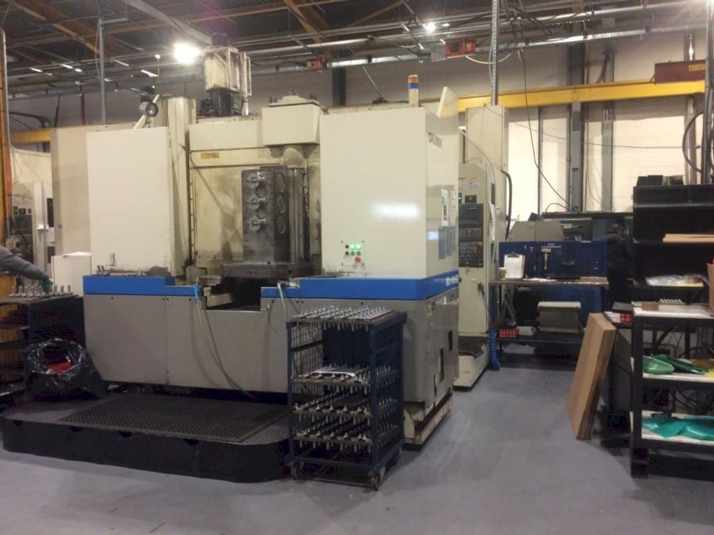 Vista Frontal  da Okuma MA-60HB  máquina