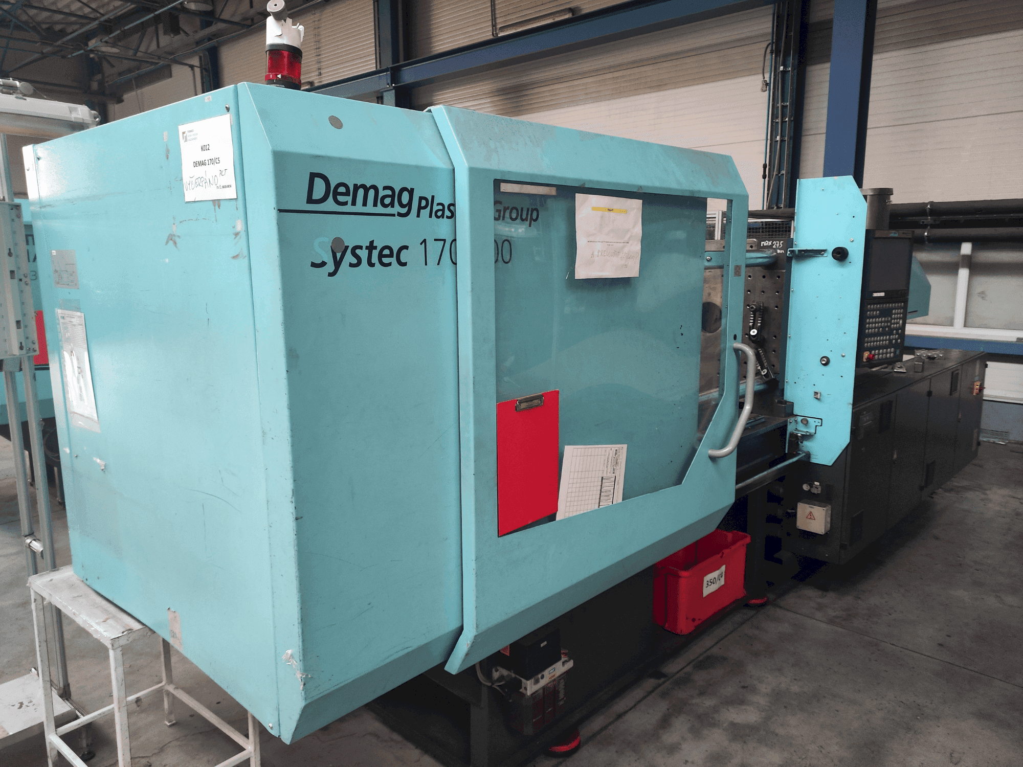 Vista Frontal  da DEMAG Systec 170/520-600  máquina