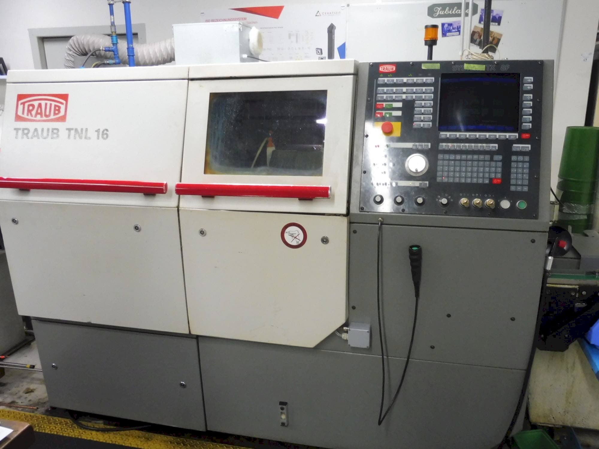 Vista Frontal  da TRAUB TNL 16  máquina
