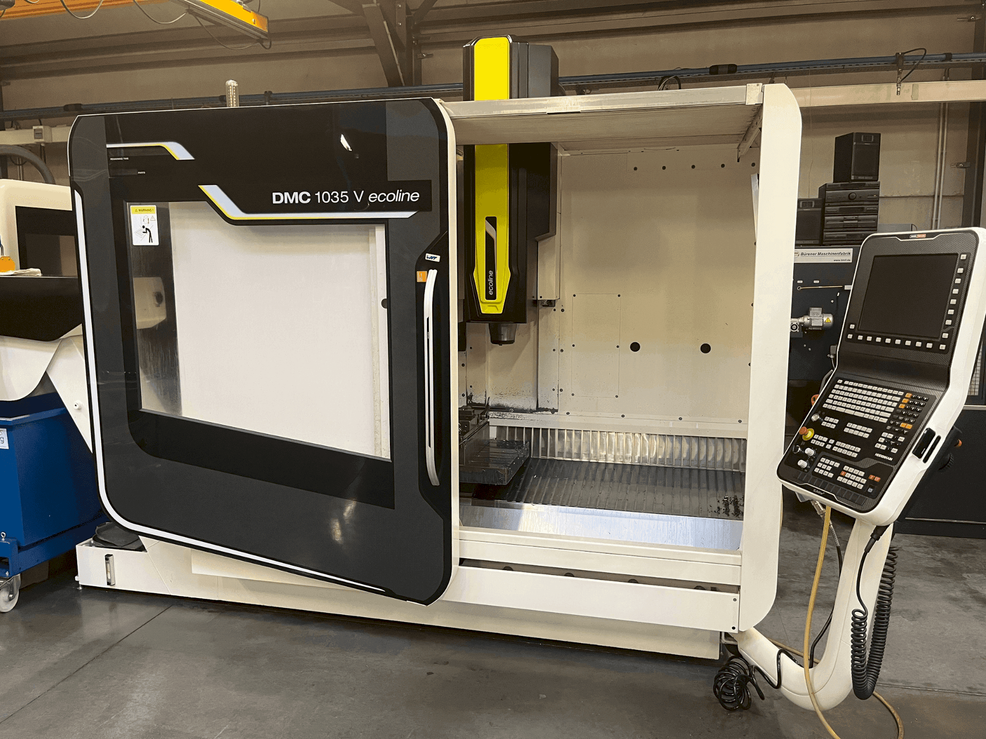 Vista Frontal  da DMG Gildemeister DMC 1035 V ecoline  máquina