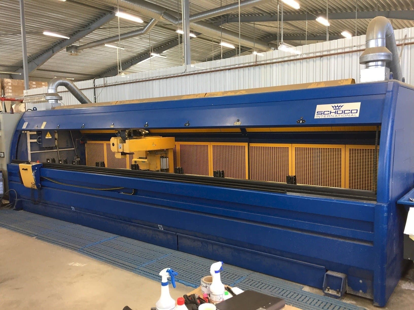 Vista Frontal  da Emmegi Comet  máquina