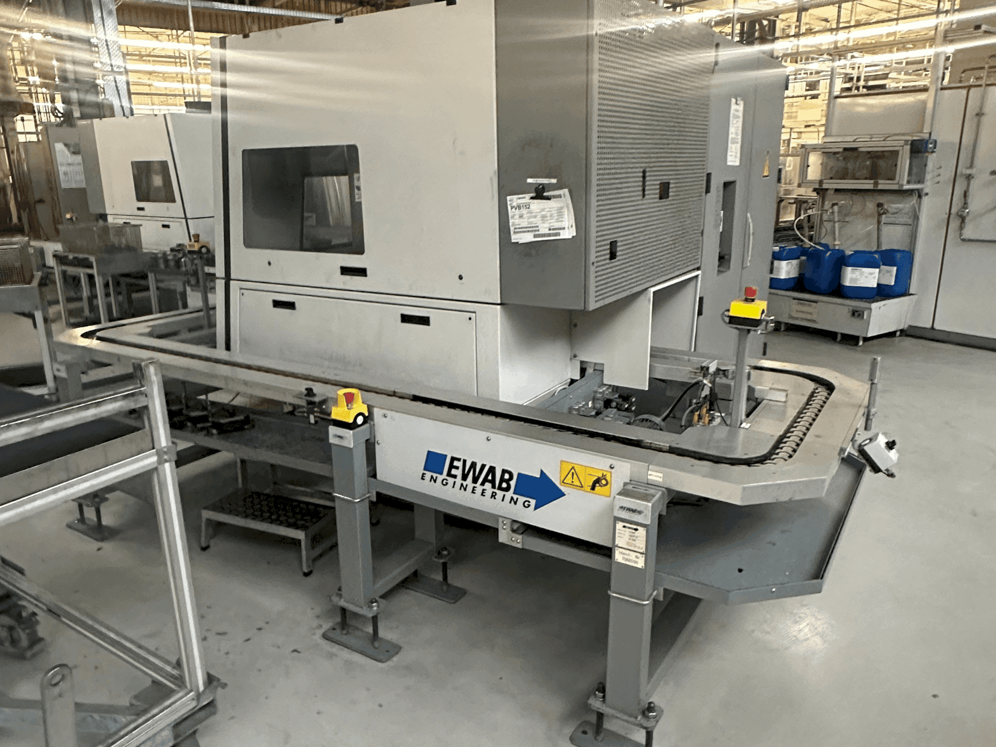 Vista Frontal  da DMG Gildemeister CTV 250  máquina