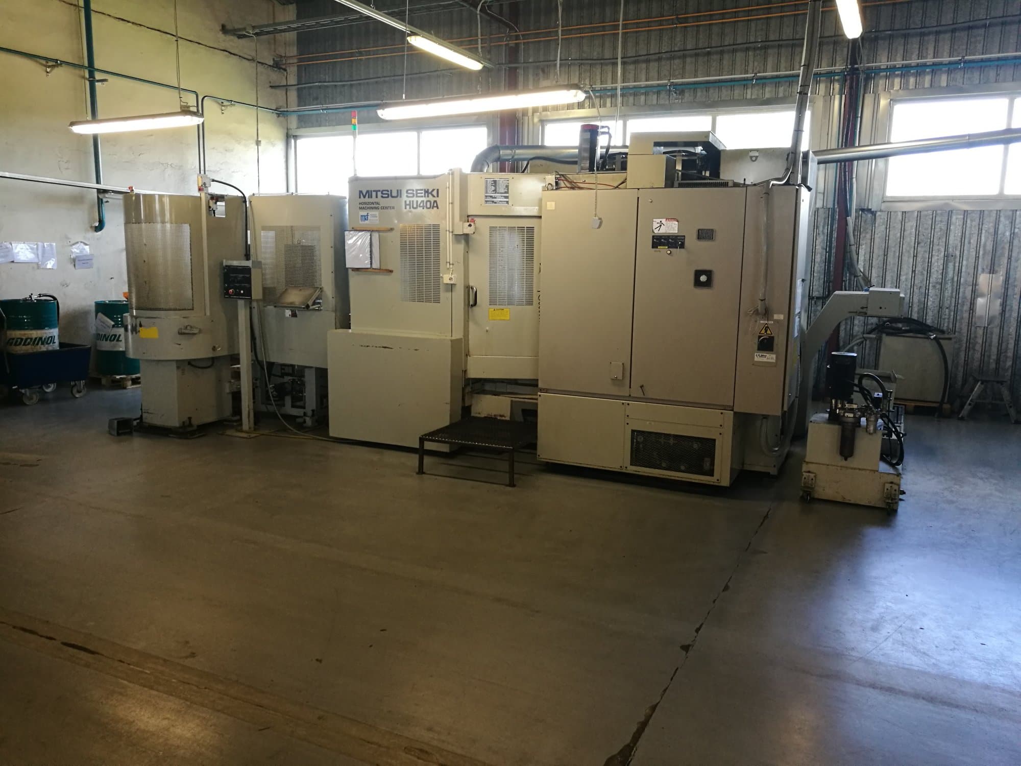 Vista Frontal  da Mitsui Seiki HU40A  máquina