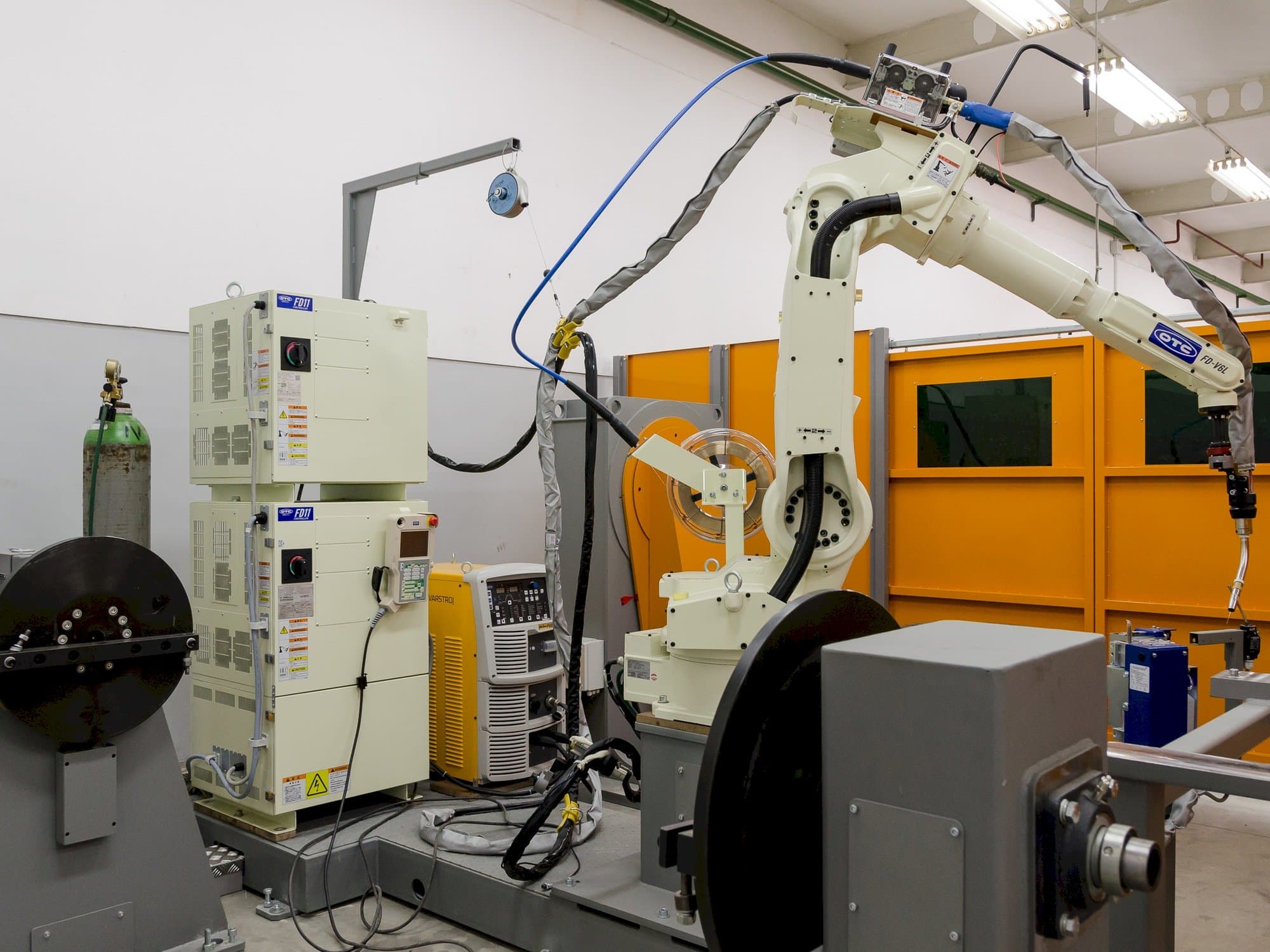 Vista Frontal  da Other Otc Daihen Fd11  máquina