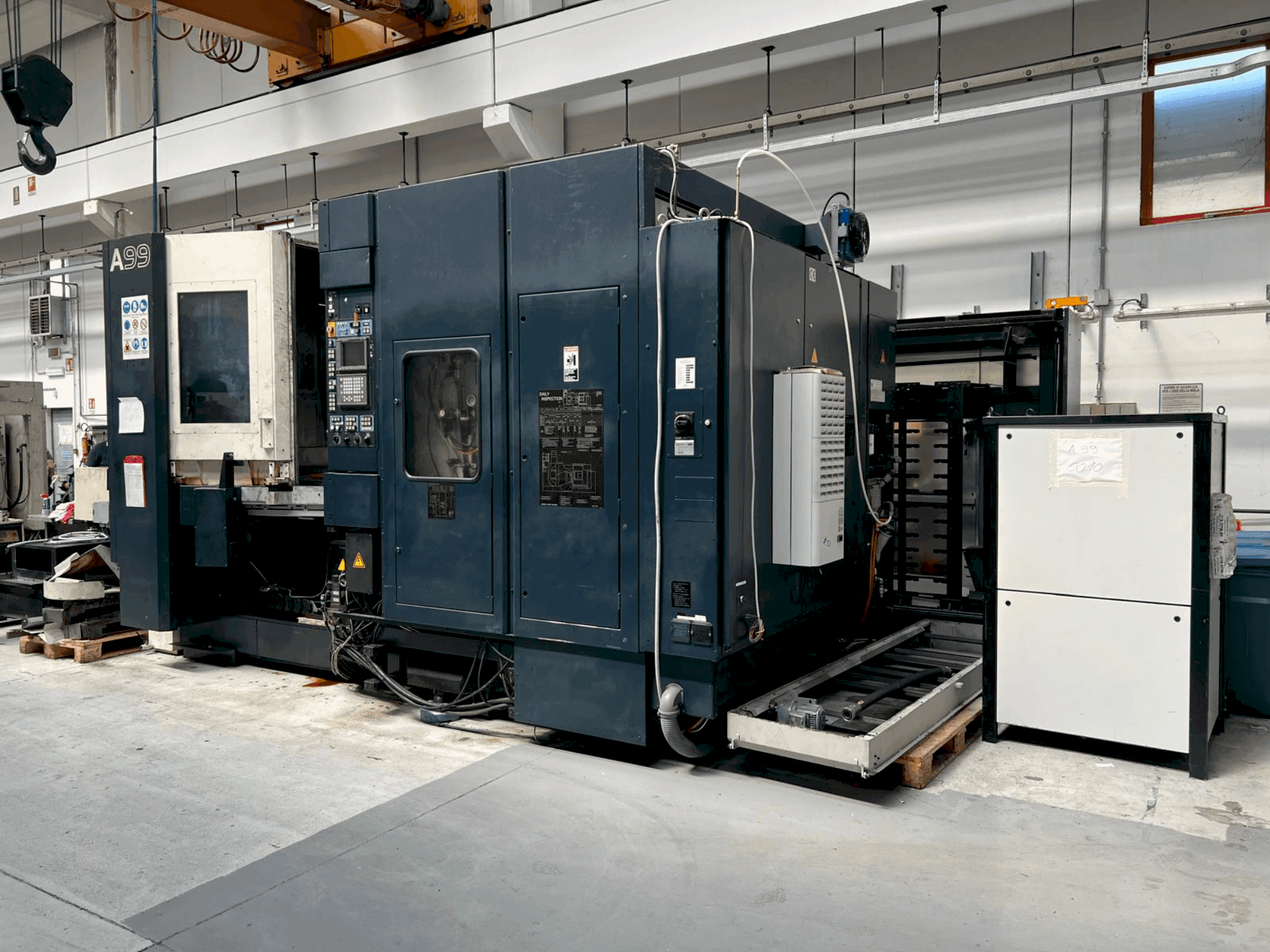 Vista Frontal  da Makino A99-A132  máquina