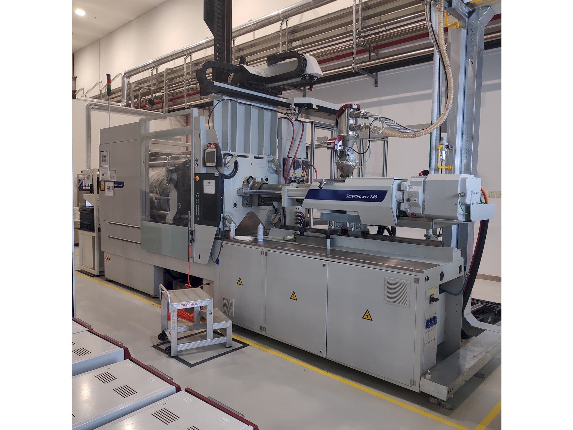 Vista Frontal  da Battenfeld SmartPower 240-1000  máquina