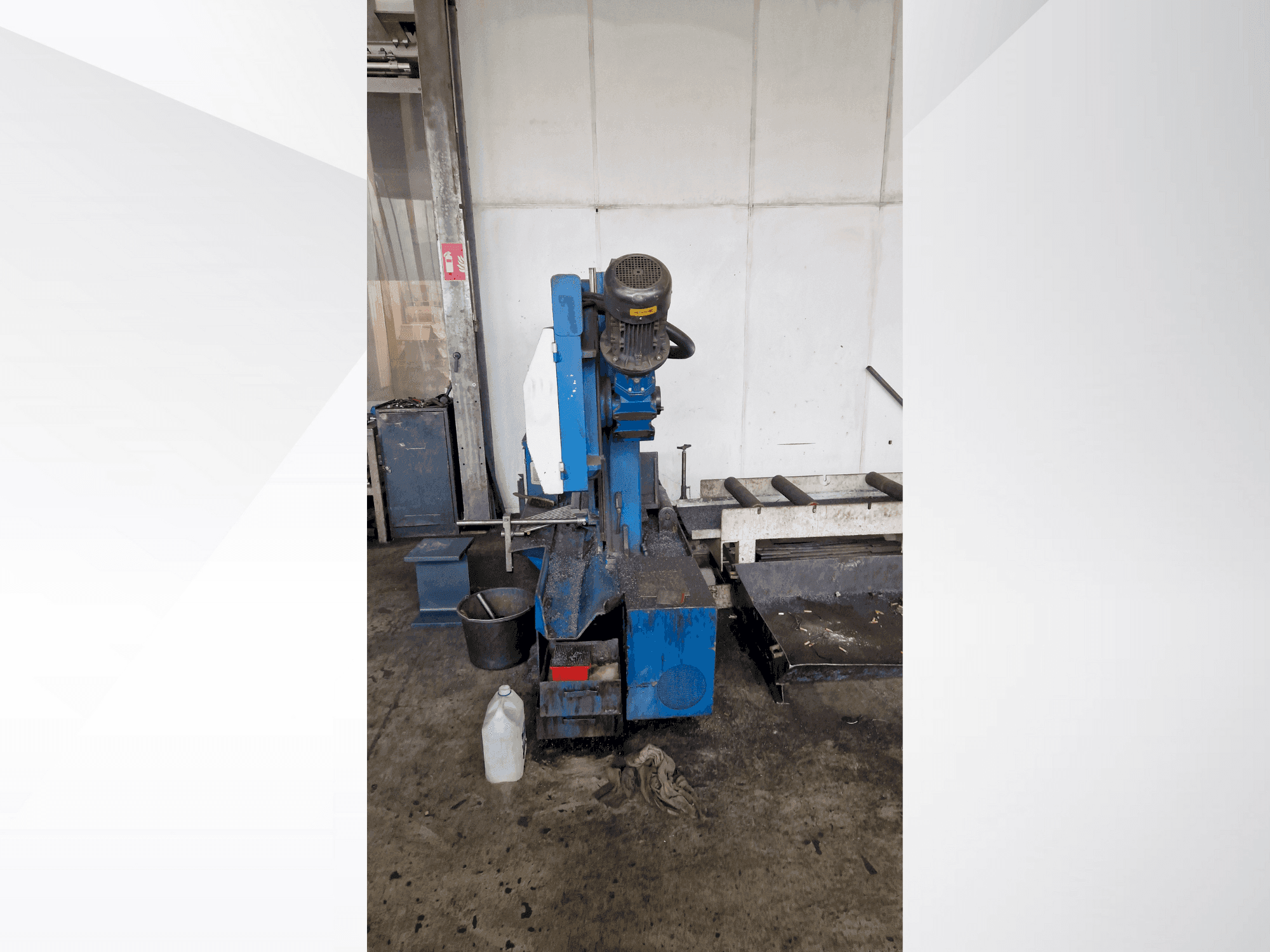 Vista Frontal  da KNUTH HB 460 L  máquina