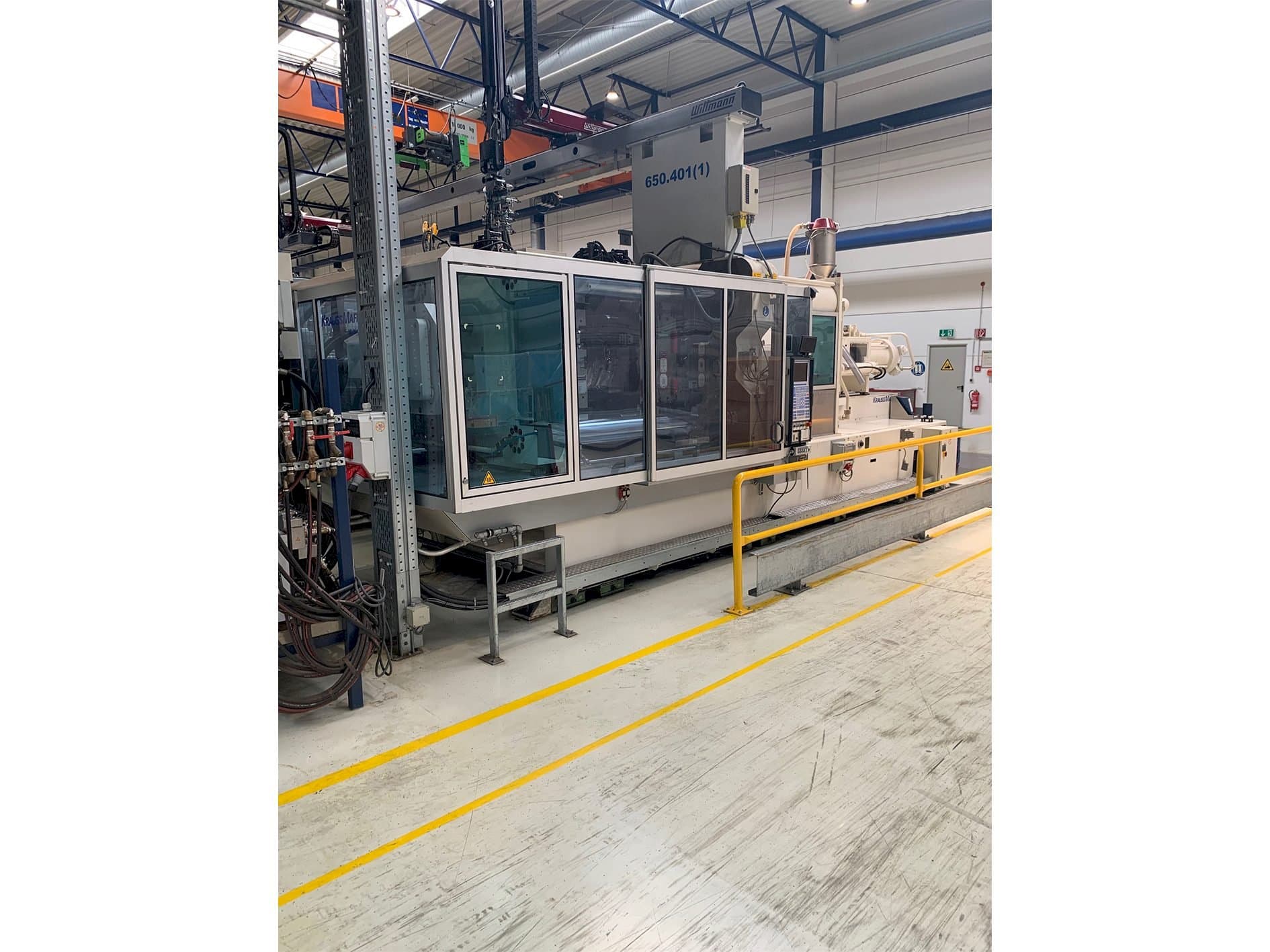 Vista Frontal  da Krauss Maffei 650-2700-520 CL  máquina