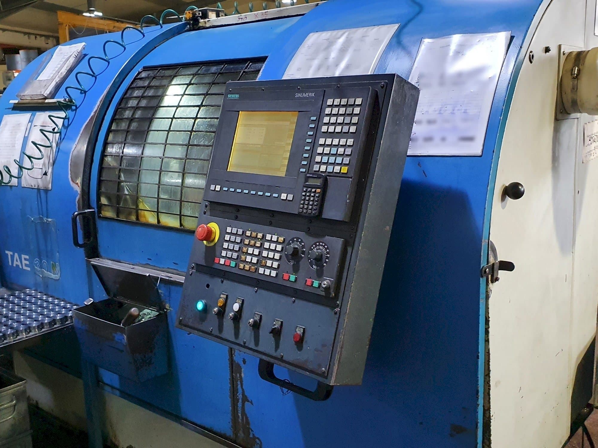 Vista Frontal  da AFM TAE-30N  máquina