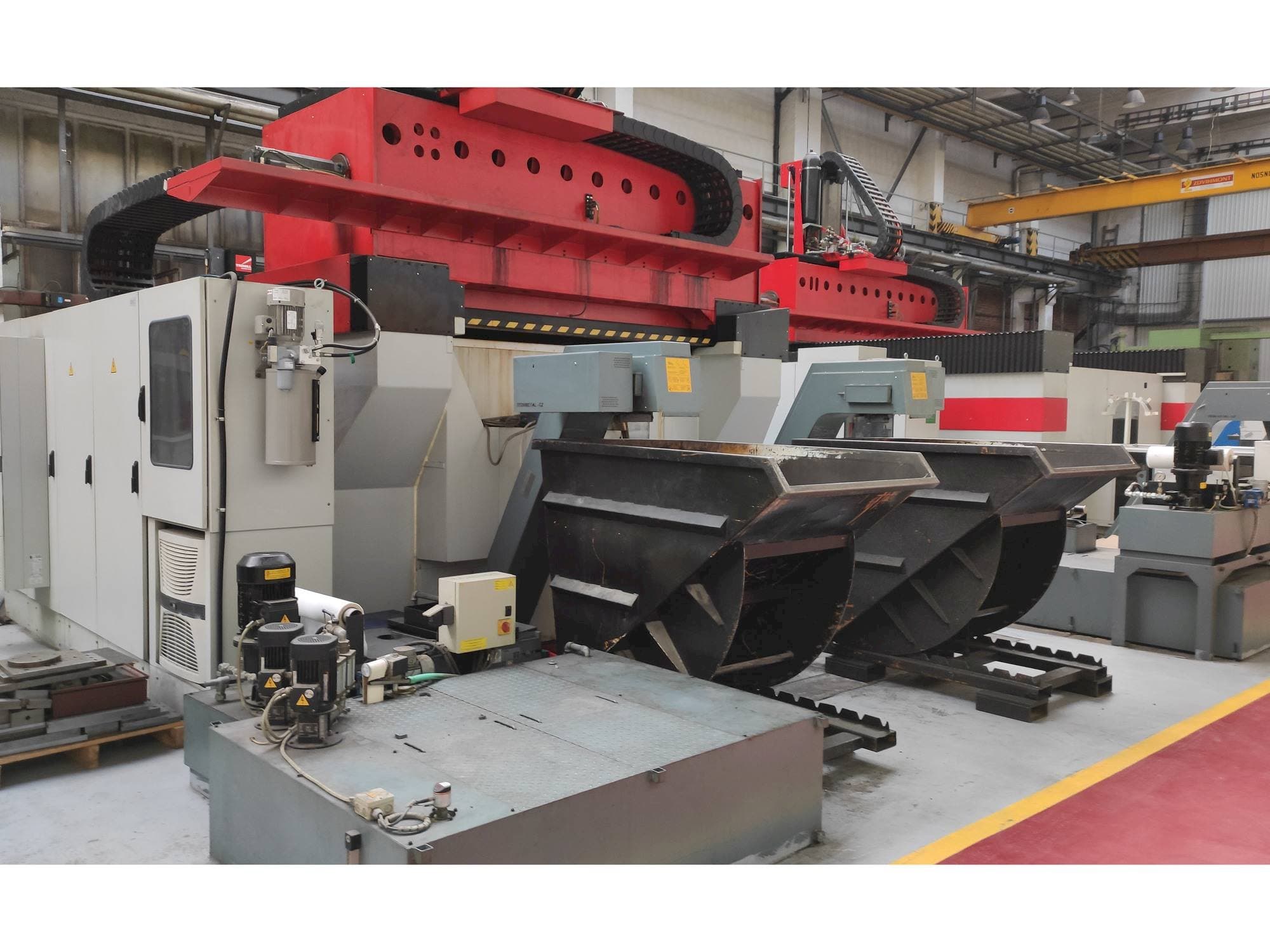 Vista Frontal  da TRIMILL VU 2313  máquina