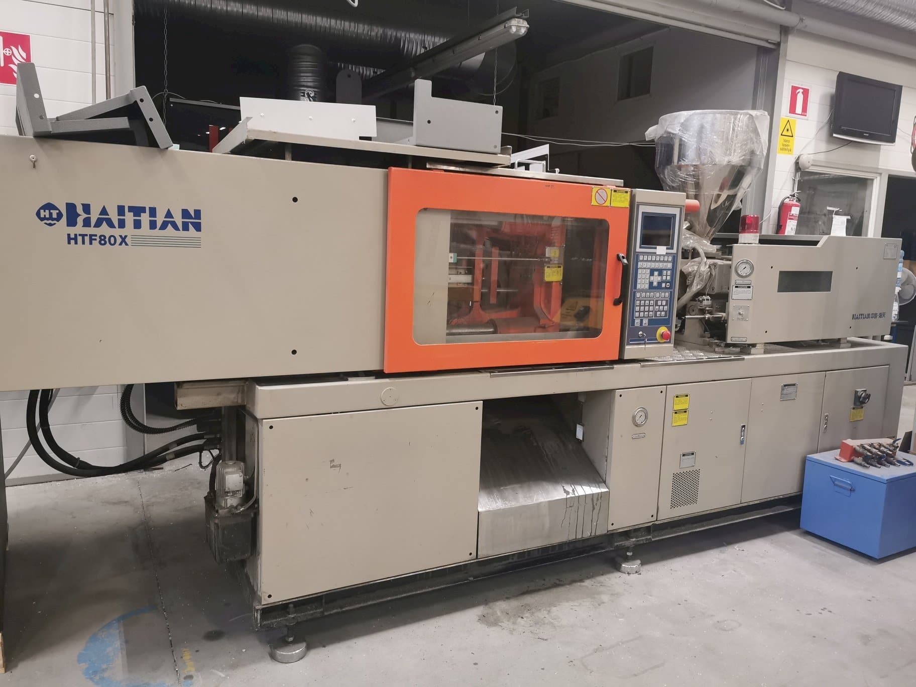 Vista Frontal  da HAITIAN HTF80XA  máquina