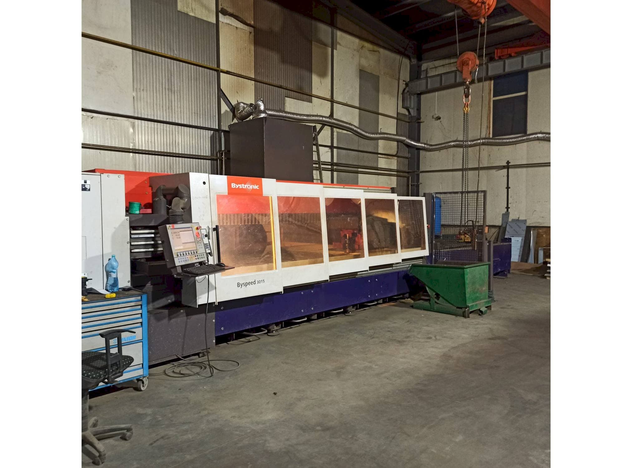 Vista Frontal  da Bystronic BySpeed 3015  máquina