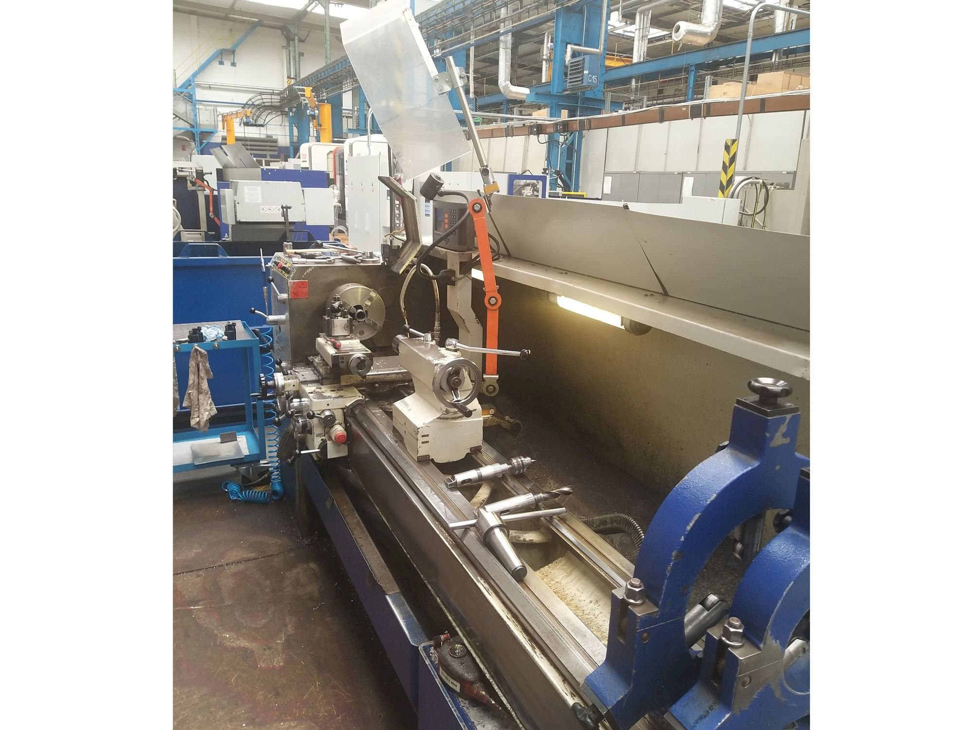 Vista Lateral Direita  da Weiler DA 260 AC  máquina