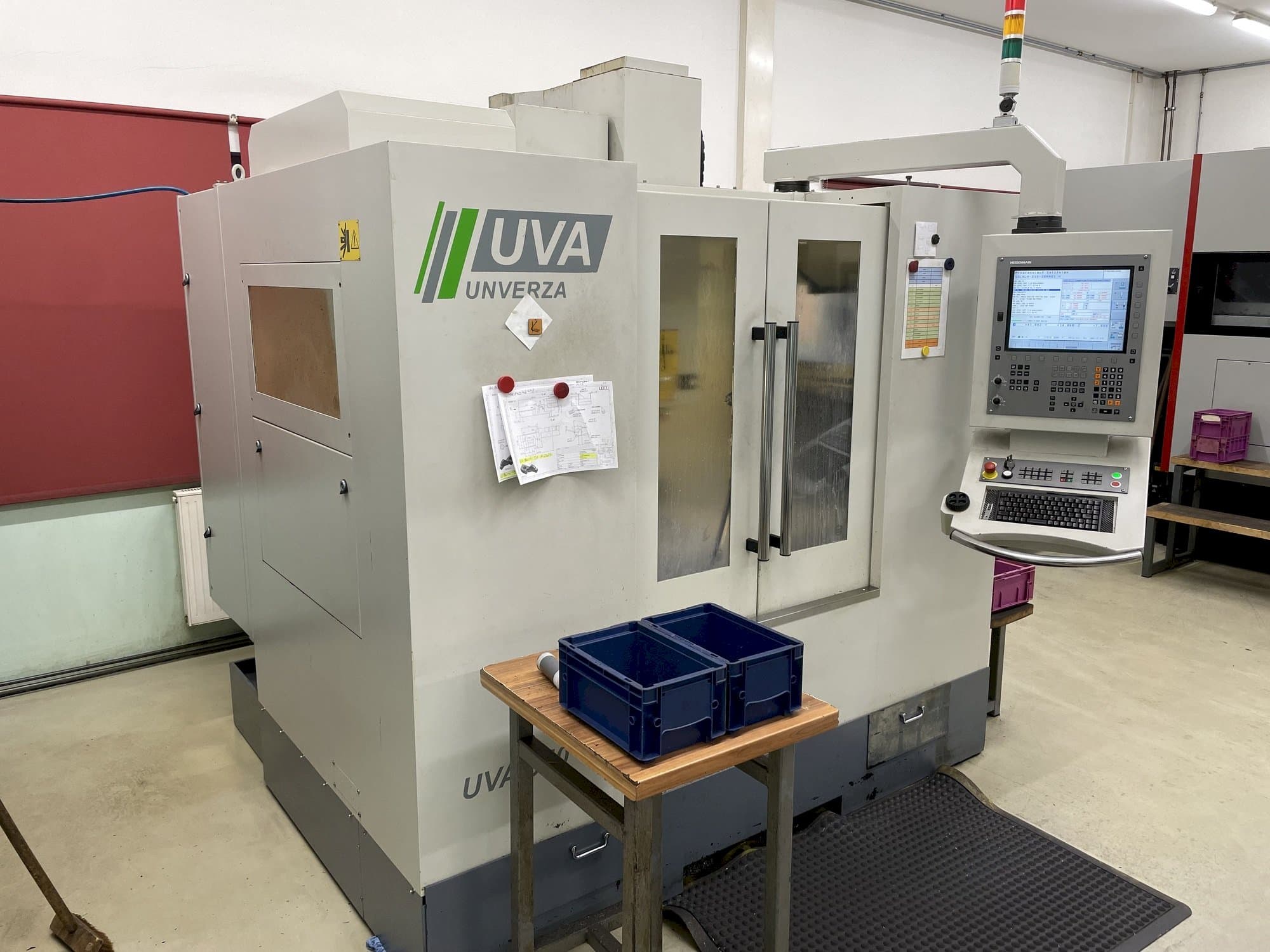 Vista Frontal  da  HOMMEL UNVERZAGT UVA 550 Plus  máquina