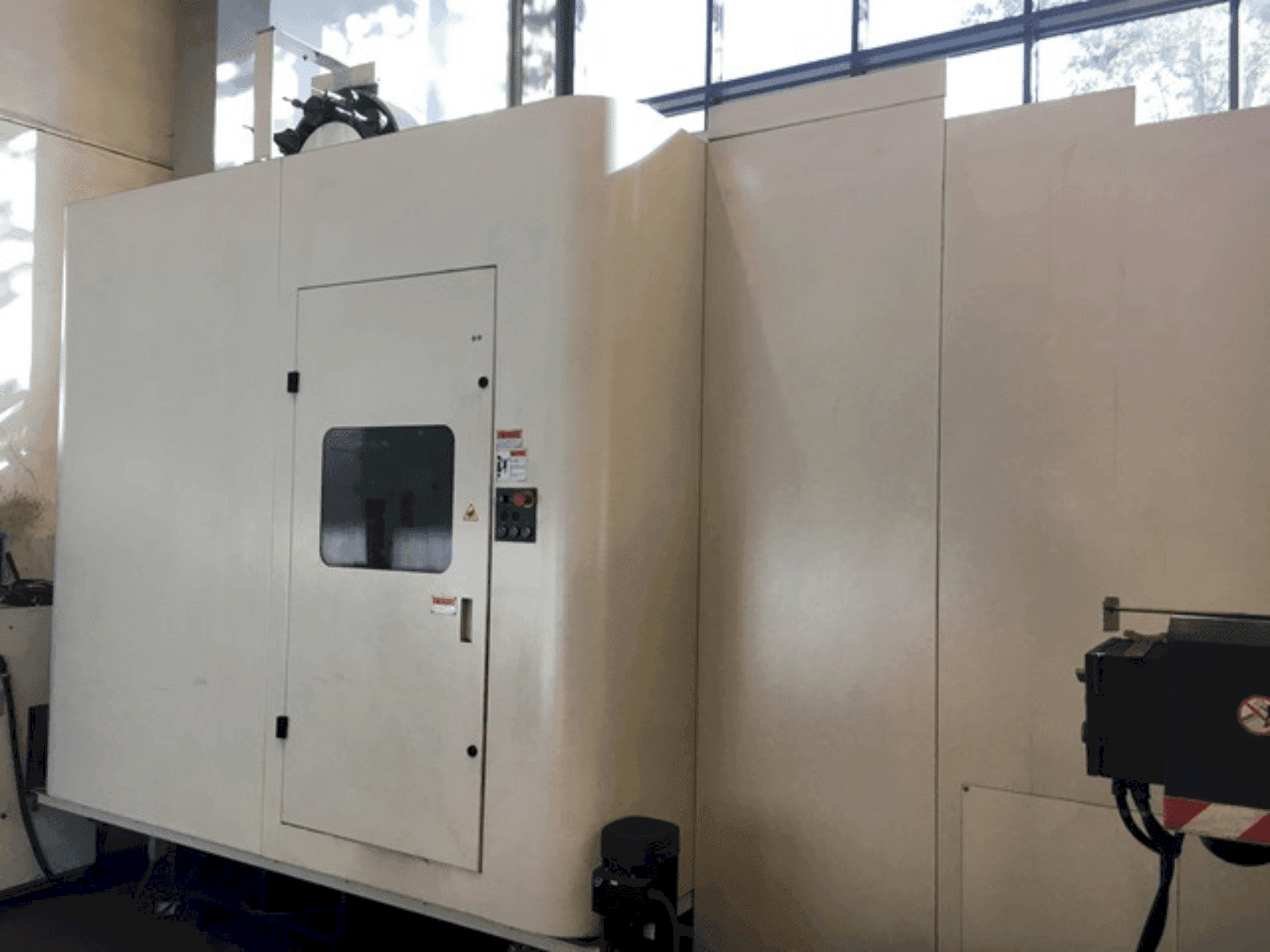 Vista Frontal  da SPINNER H630  máquina