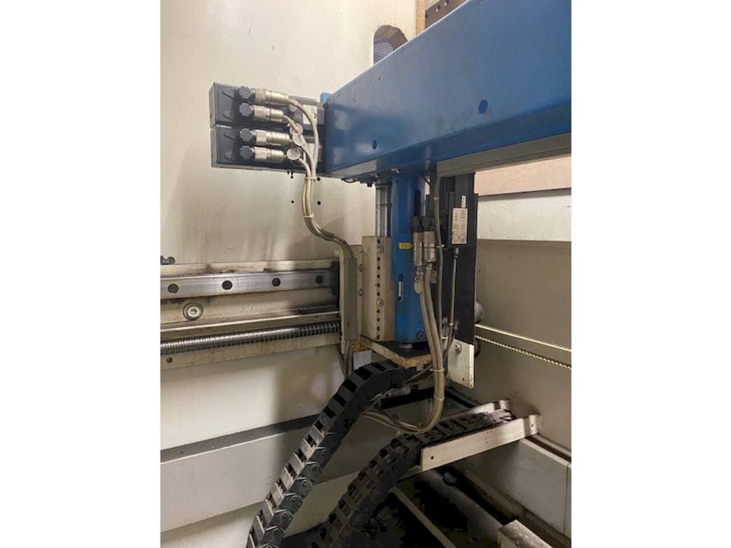 Vista Frontal  da EHT VarioPress 225-30  máquina