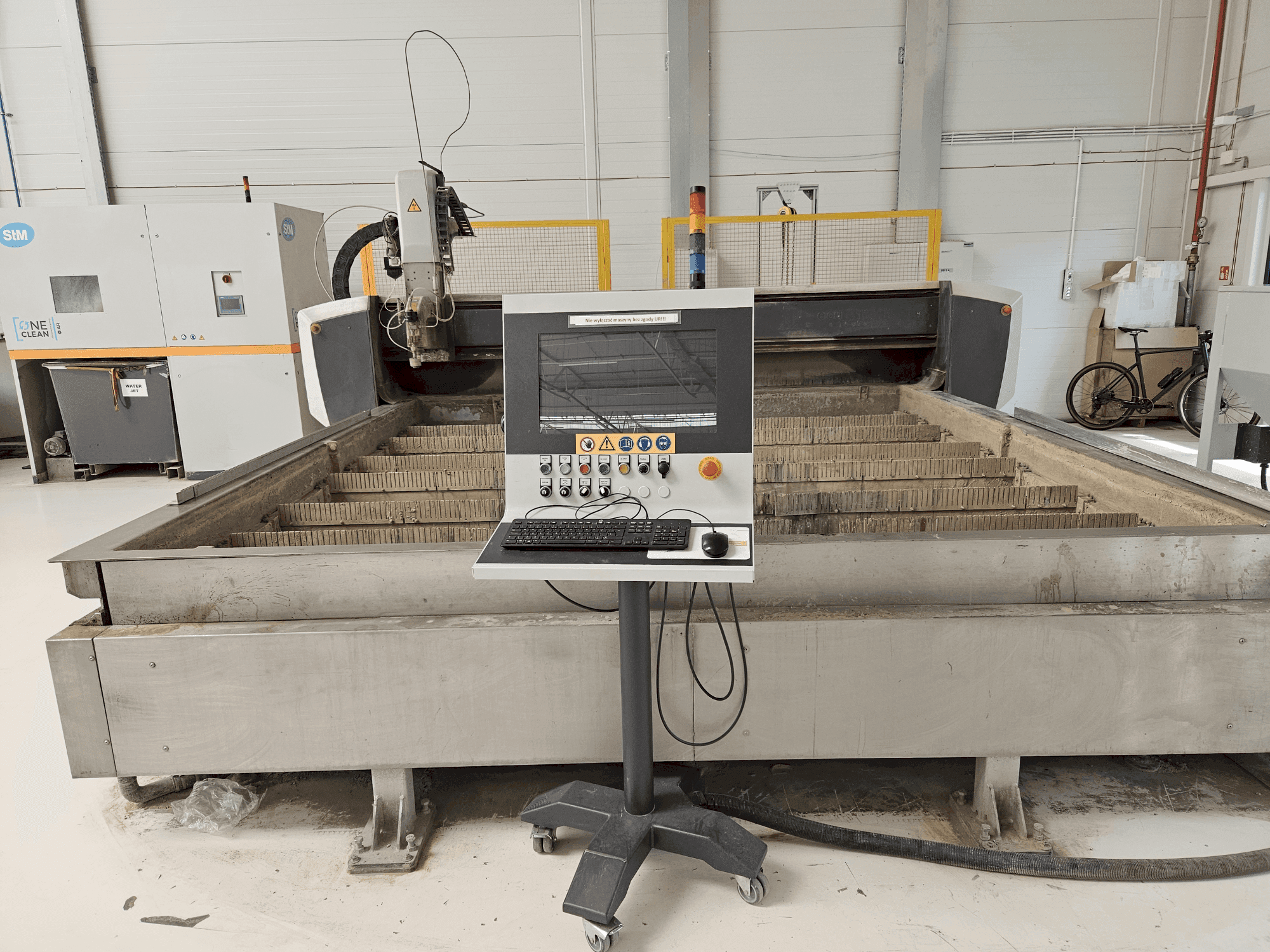 Vista Frontal  da STM WS3030 Wanne 4.2  máquina