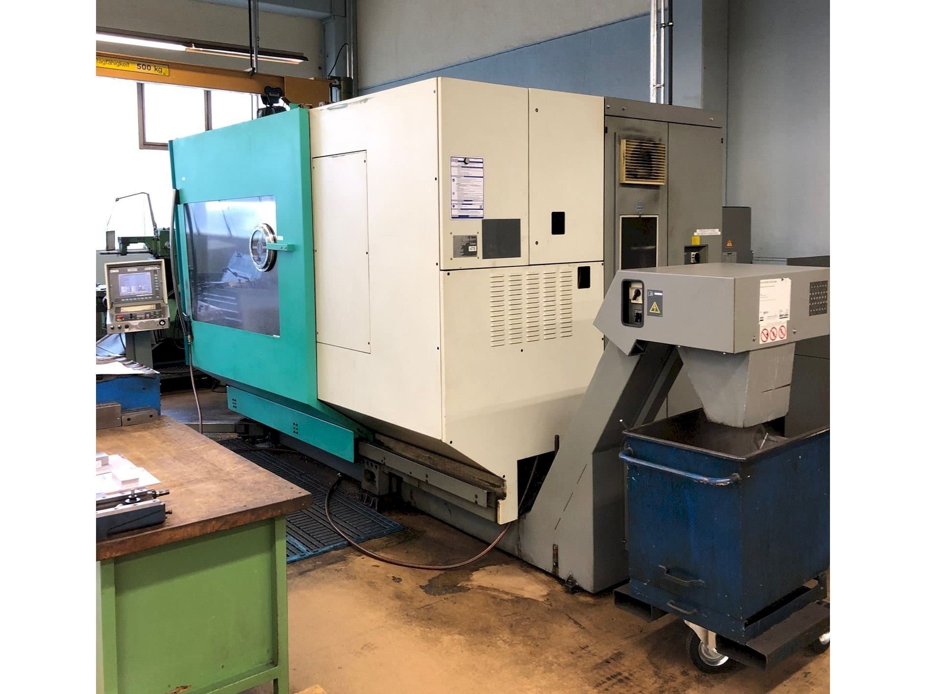 Vista Frontal  da DECKEL MAHO Dmu80p  máquina