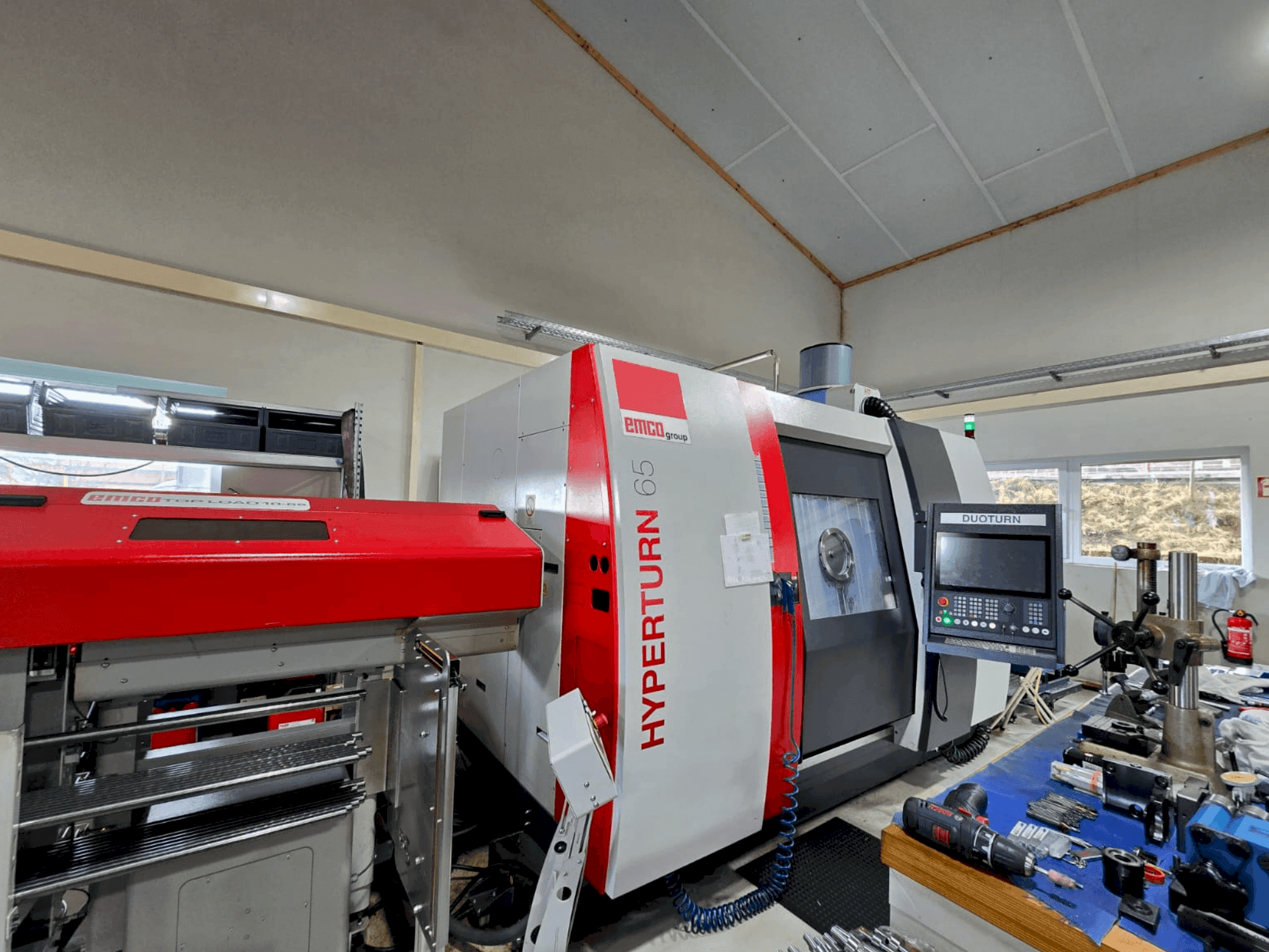 Vista Frontal  da EMCO HYPERTURN 65-1300 DUOTURN  máquina