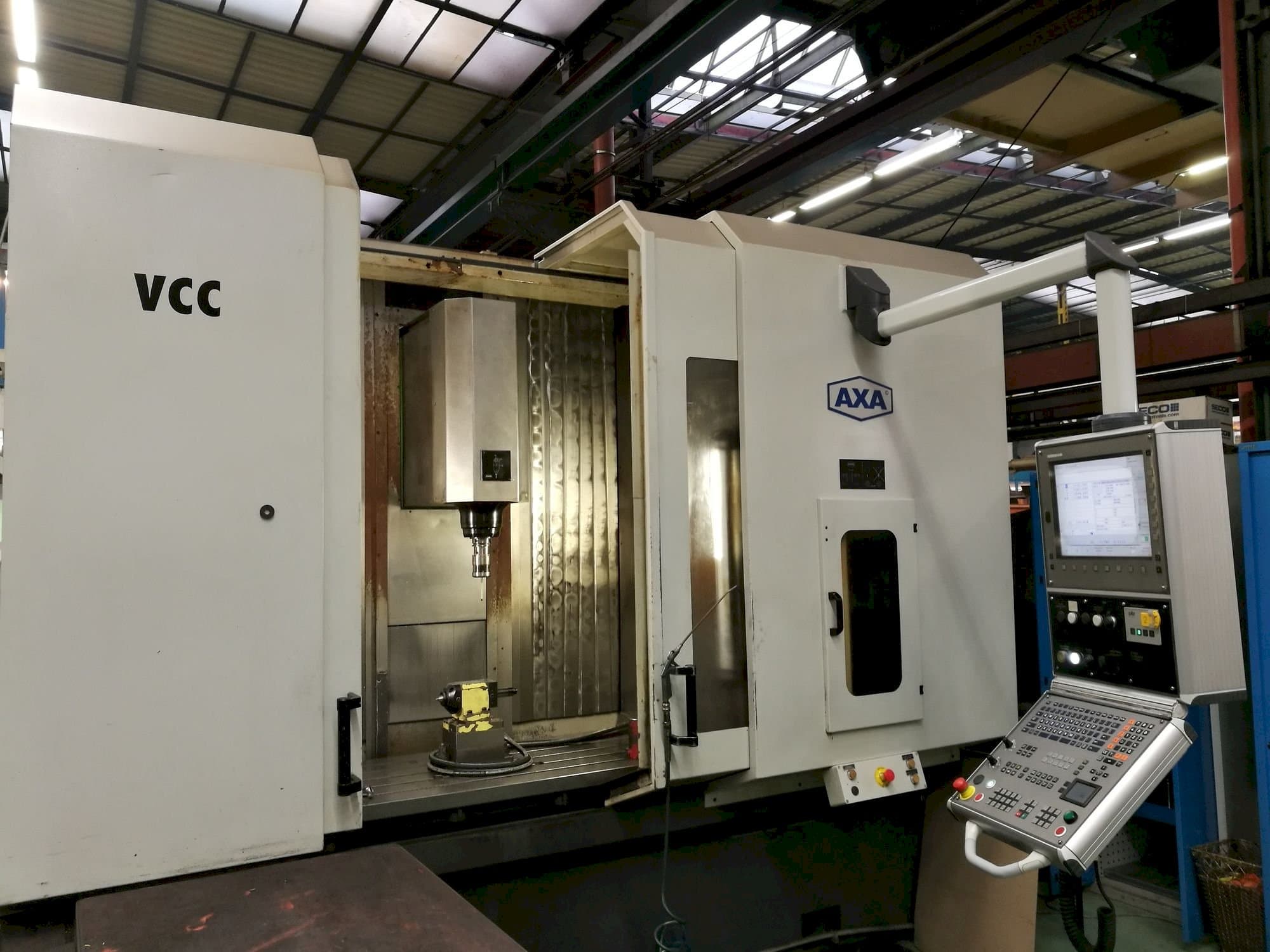 Vista Frontal  da AXA VCC 1200  máquina