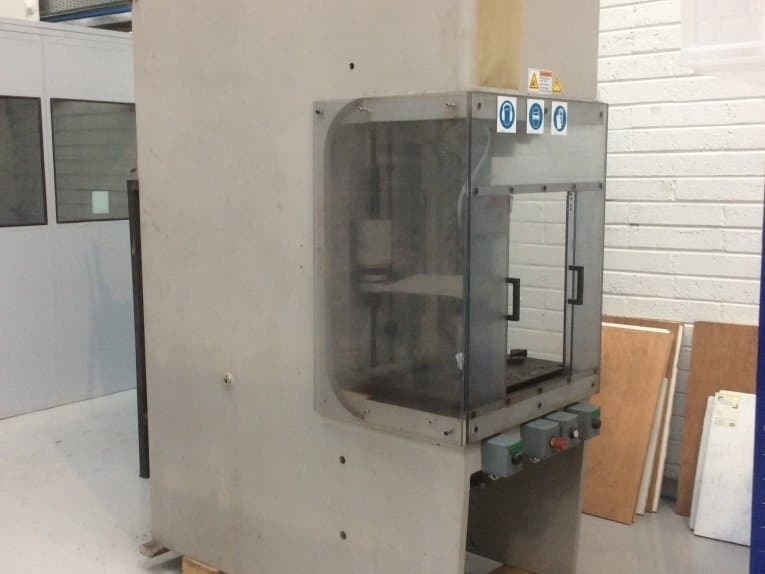 Vista Frontal  da ABEX Dension FN50-30H-0592E  máquina